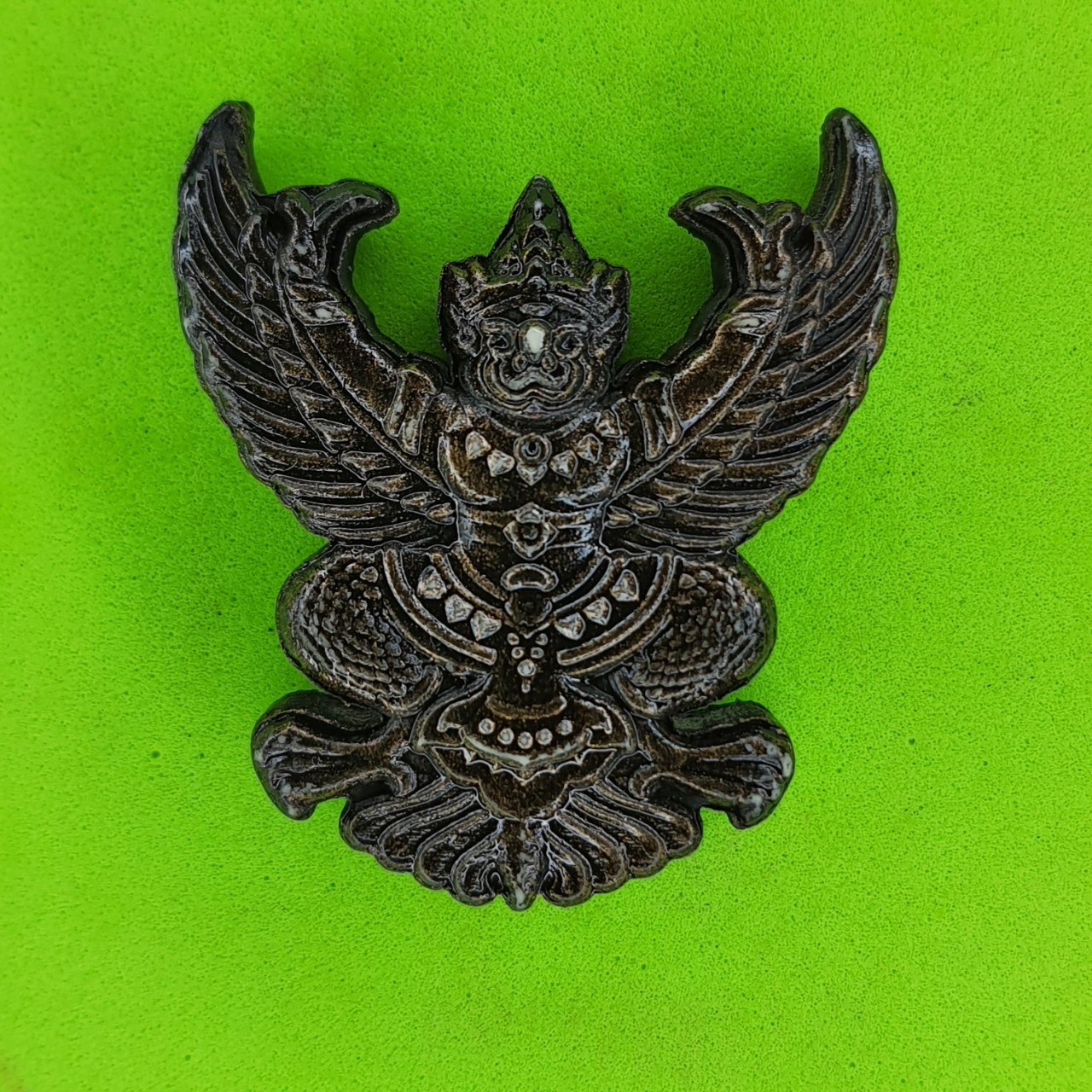พระเครื่อง พญาครุฑห้อยคอ รุ่น รุ่งเรือง อำนาจ บารมี สีดำทำเก่า จี้พญาครุฑ พญาครุฑแท้