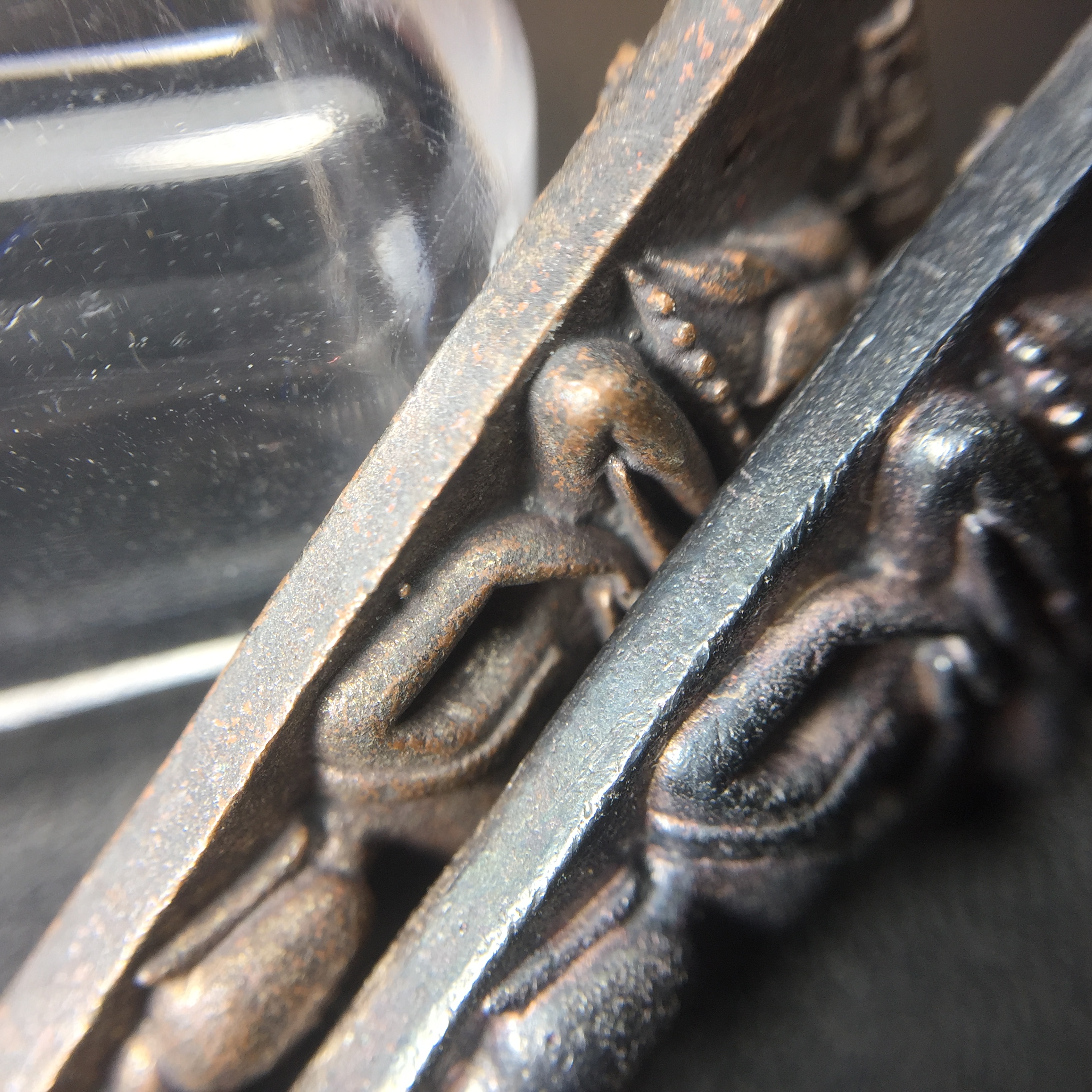 พระกำลังแผ่นดิน (สมเด็จจิตรลดา2) จัดสร้างเฉลิมพระเกียรติ ร.9 ครองราชย์ 50 ปี 2539 เนื้อเงิน(ผิวเดิมกลับดำ รุ้งๆสวย)+เนื้อนวโลหะ(สร้างน้อยหายาก)พร้อมกล่องบรรจุเดิมครบสมบูรณ์(1ใน2539องค์)