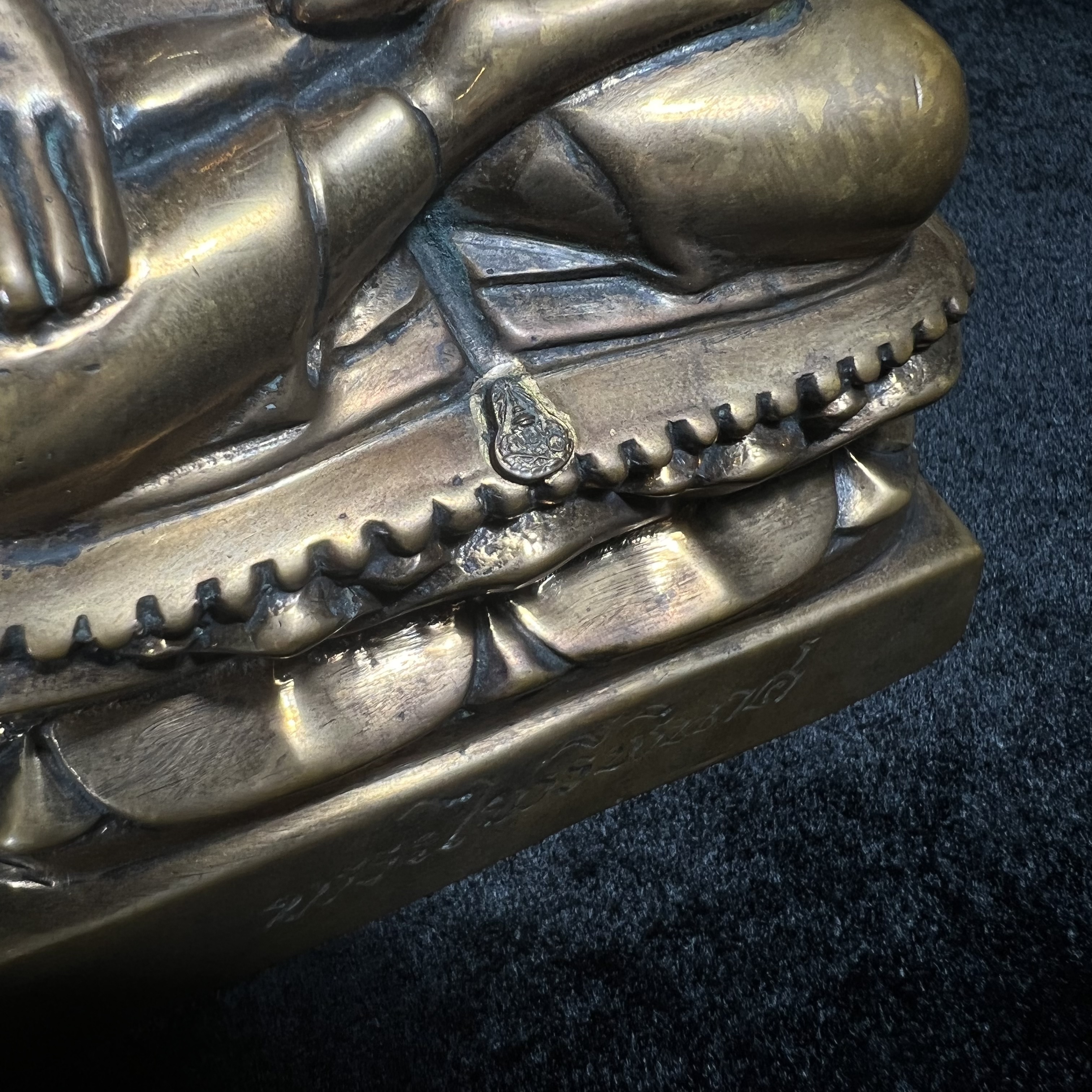 พระไพรีพินาศ วัดบวรนิเวศวิหาร ปี 2544 เนื้อสัมฤทธิ์ หน้าตัก 3นิ้ว (นิยมหายาก)(1ใน2989องค์)