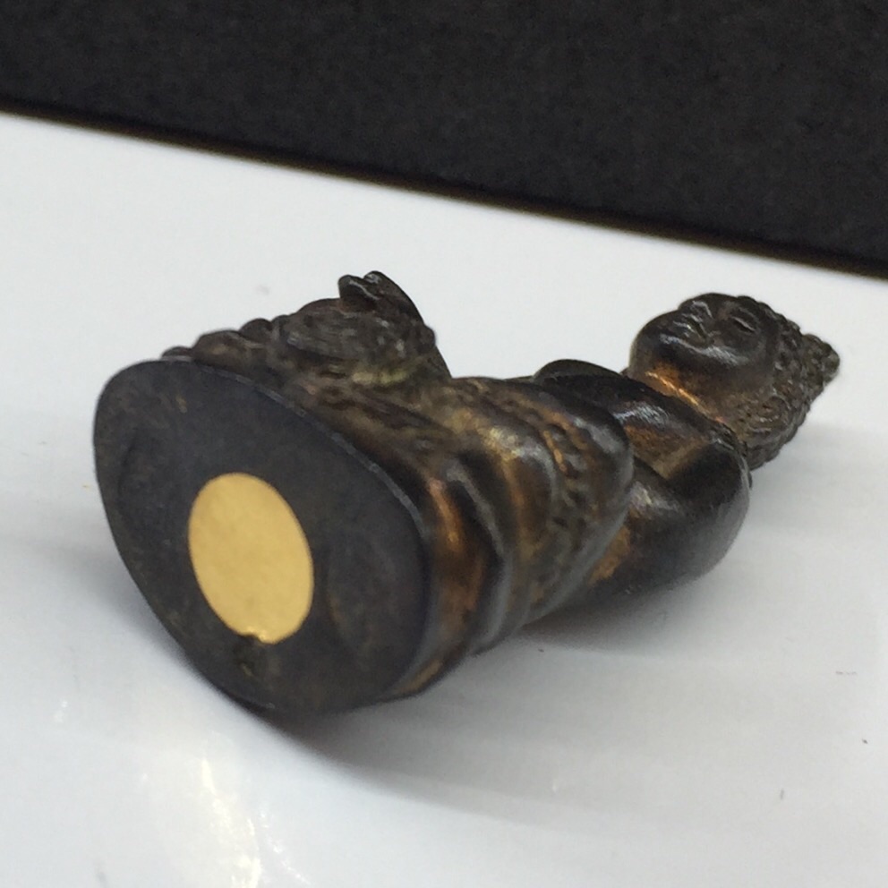 พระกริ่งไพรีพินาศ รุ่น ภปร. ราชวิทยาลัย ปี2535 เนื้อนวโลหะก้นทองคำแยกจากชุดกรรมการ