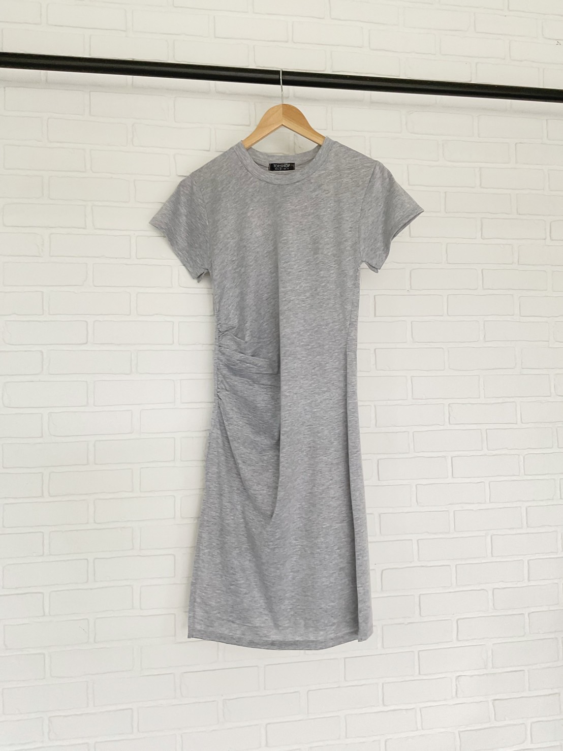 เดรสย่นข้าง