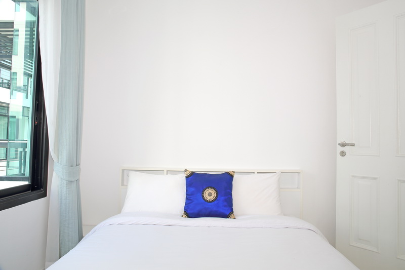 Kamala beach For Sale/Rent : Pool View 2bed room modern linear clean line style condominium