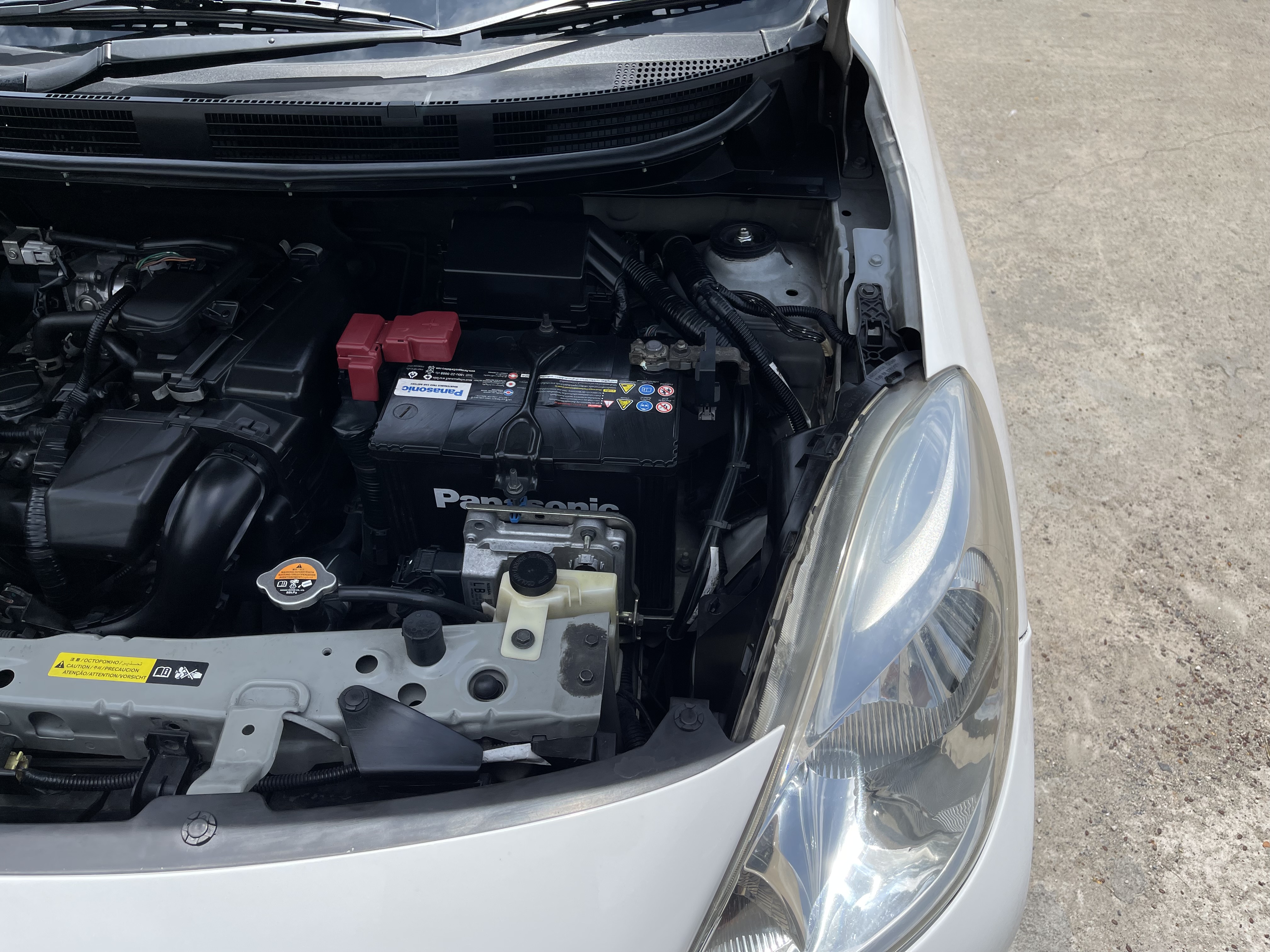 Nissan Almera 1.2 ES At 2013 ขาว