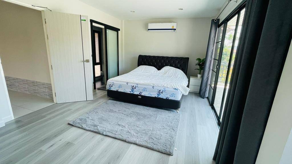 For Sales : Kathu, Private Pool Villa, 5 Bedrooms 6 Bathrooms