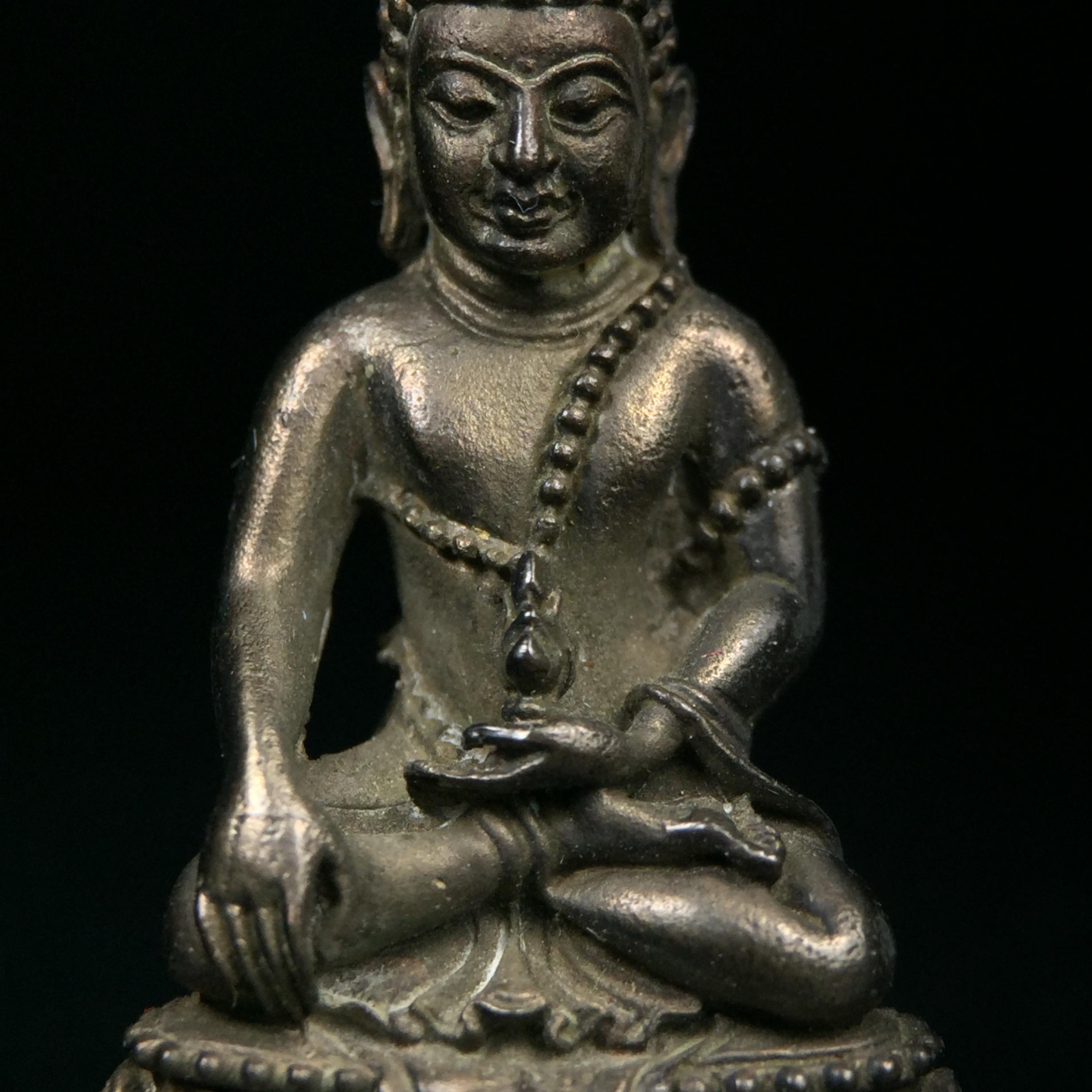 พระกริ่งศิรากาศ ภปร.(พระกริ่งคุ้มเกล้า)วัตถุมงคล"คุ้มเกล้าฯ" มูลนิธิ “คุ้มเกล้า” ในพระบรมราชูปถัมภ์ จัดสร้าง โรงพยาบาลภูมิพล เนื้อนวโลหะ(พิมพ์หน้าไทย)(ในหลวงรัชกาลที่9เสด็จเททอง)(พิธีใหญ่)(นิยม)