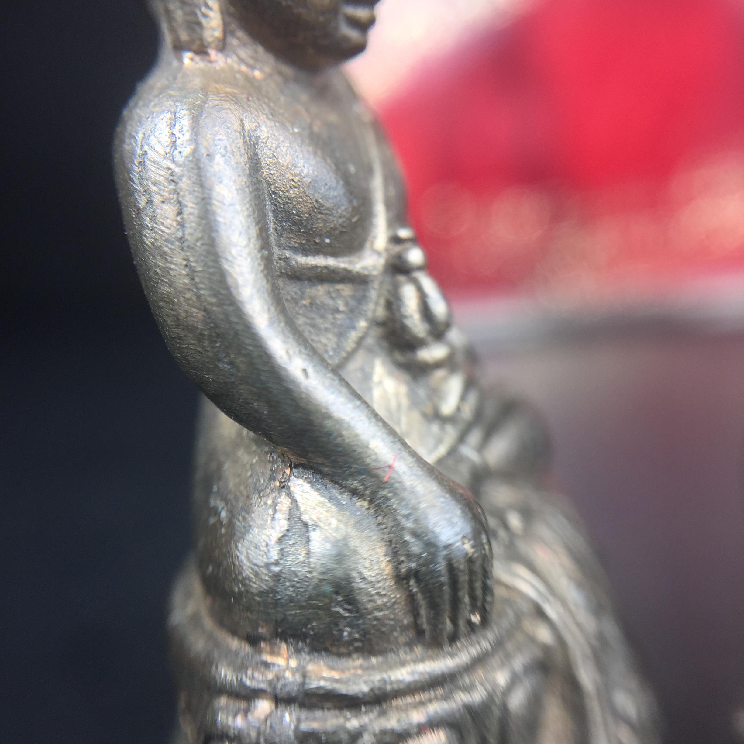 พระกริ่ง-พระชัยวัฒน์ ภปร. ธรรมศาสตร์ 50ปี เนื้อนวโลหะ ปี2527(ในหลวงรัชกาลที่9 เสด็จเททอง)(หายาก)(1ใน677ชุด)