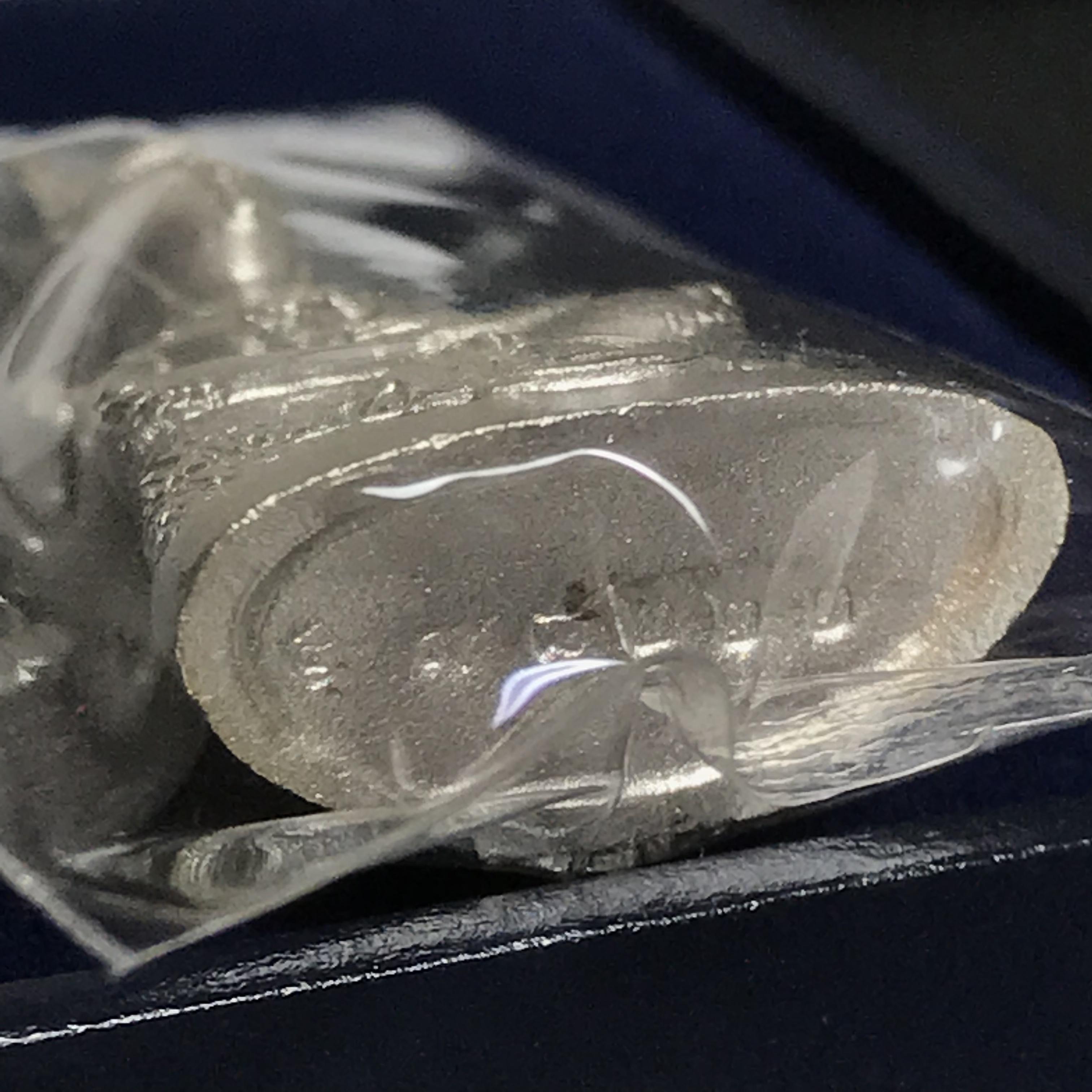 พระแก้วมรกต เนื้อเงินทรายนวลขัดเงา กรมสรรพสามิตจัดสร้างขึ้นเนื่องในโอกาสครบรอบ 64 ปีของกรมสรรพสามิต และเนื่องในวโรกาสที่พระบาทสมเด็จพระเจ้าอยู่หัวทรงครองราชย์ครบ 50 ปีในปีกาญจนาภิเษก เมื่อ พ.ศ.2539(คัดสภาพและเลขสวย)