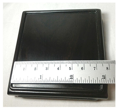 ฐานหรือกี๋ไม้สี่เหลี่ยมเล็กๆ 7.5cm