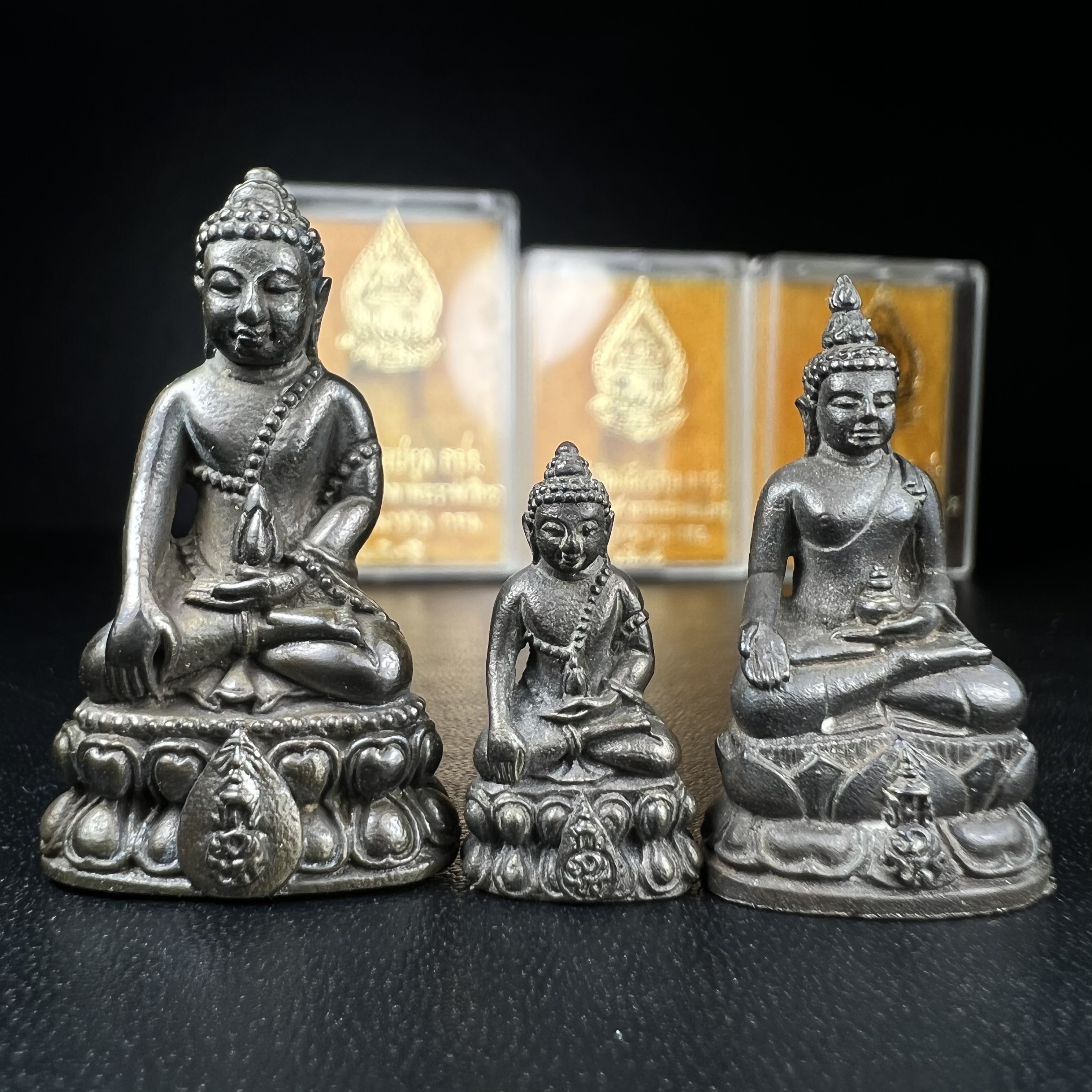 พระกริ่งนวปทุม ภปร.-พระชัยวัฒน์นวปทุม ภปร.-พระกริ่งไพรีพินาศ ภปร. รุ่นแรก วัดปทุมวนาราม ครบชุดเนื้อนวโลหะ ปี2535(ในหลวงรัชกาลที่9เสด็จเททอง)(1ใน3000ชุด)หายาก***เก็บทีเดียวครบชุดไปเลยรุ่นนี้ แนะนำ....ตอนนี้หายากแล้ว***