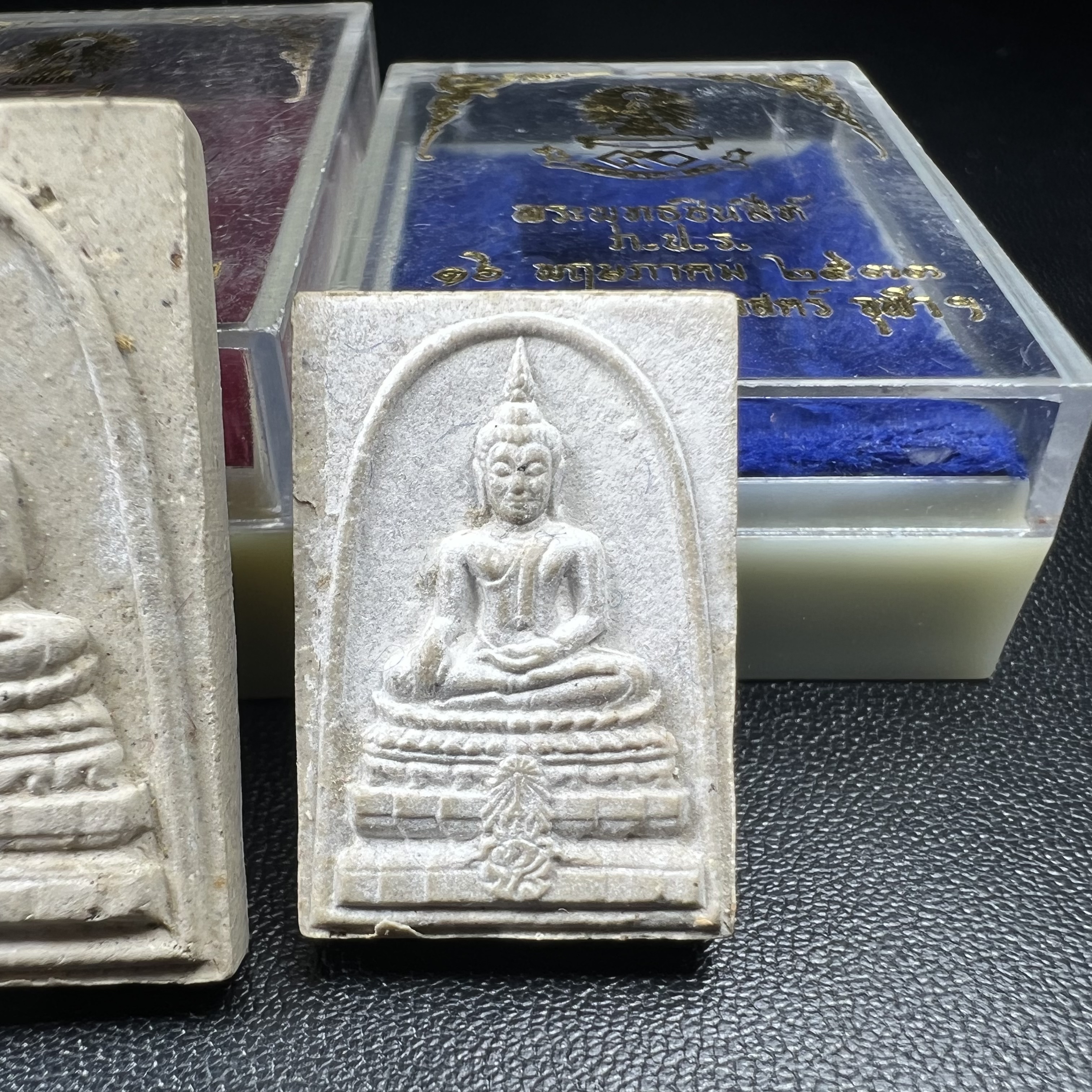 พระพุทธชินสีห์ ภปร. ทันโต เสฏโฐ ปี2533 (พิมพ์ใหญ่+พิมพ์เล็ก) บรรจุพระทนต์ในหลวง รุ่นเดียวในประวัติศาสตร์ ****รุ่นนี้ขอแนะนำ****