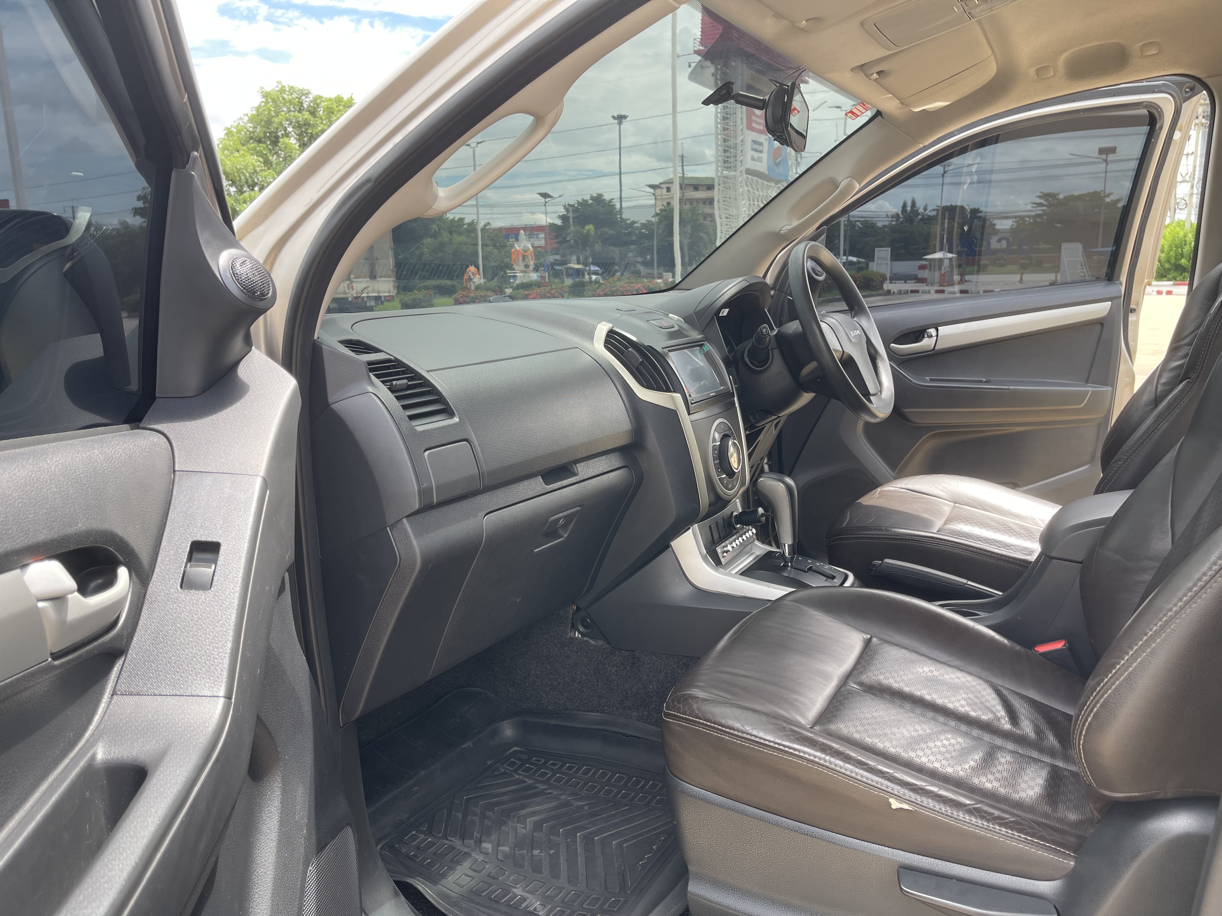 Isuzu Dmax All New 4ประตู Hilander 3.0 Vgs Z Prestige Navi At 2012 น้ำตาล