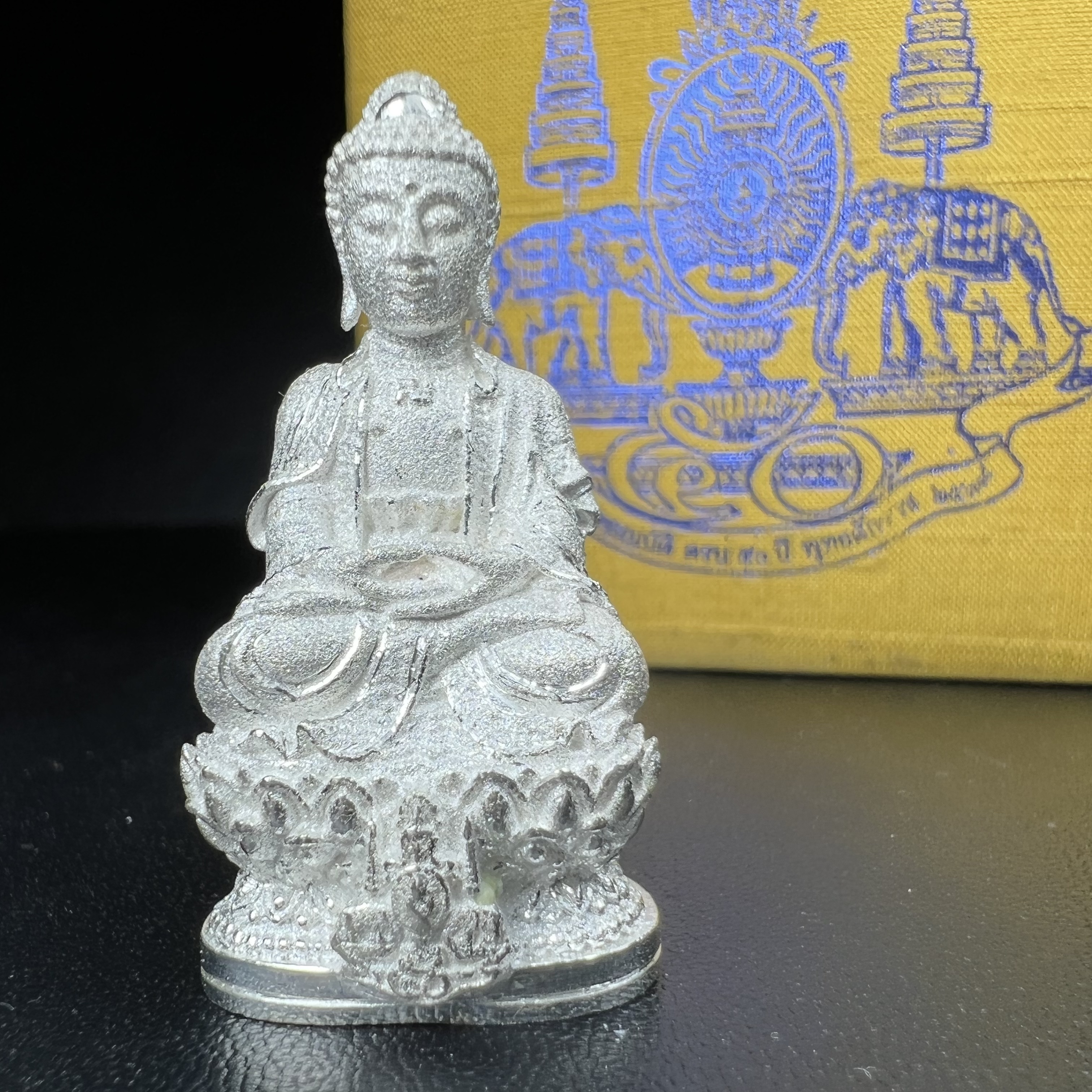 พระกริ่งจีน "ต้าเยิ่นถะ" (เนื้อเงิน) รุ่น กาญจนาภิเษก ครองราชย์ 50 ปี วัดบวรนิเวศวิหาร ปี2538 (คัดสภาพสวยเดิม พิธีใหญ่ พุทธศิลป์งดงาม)1 ใน 6001 องค์