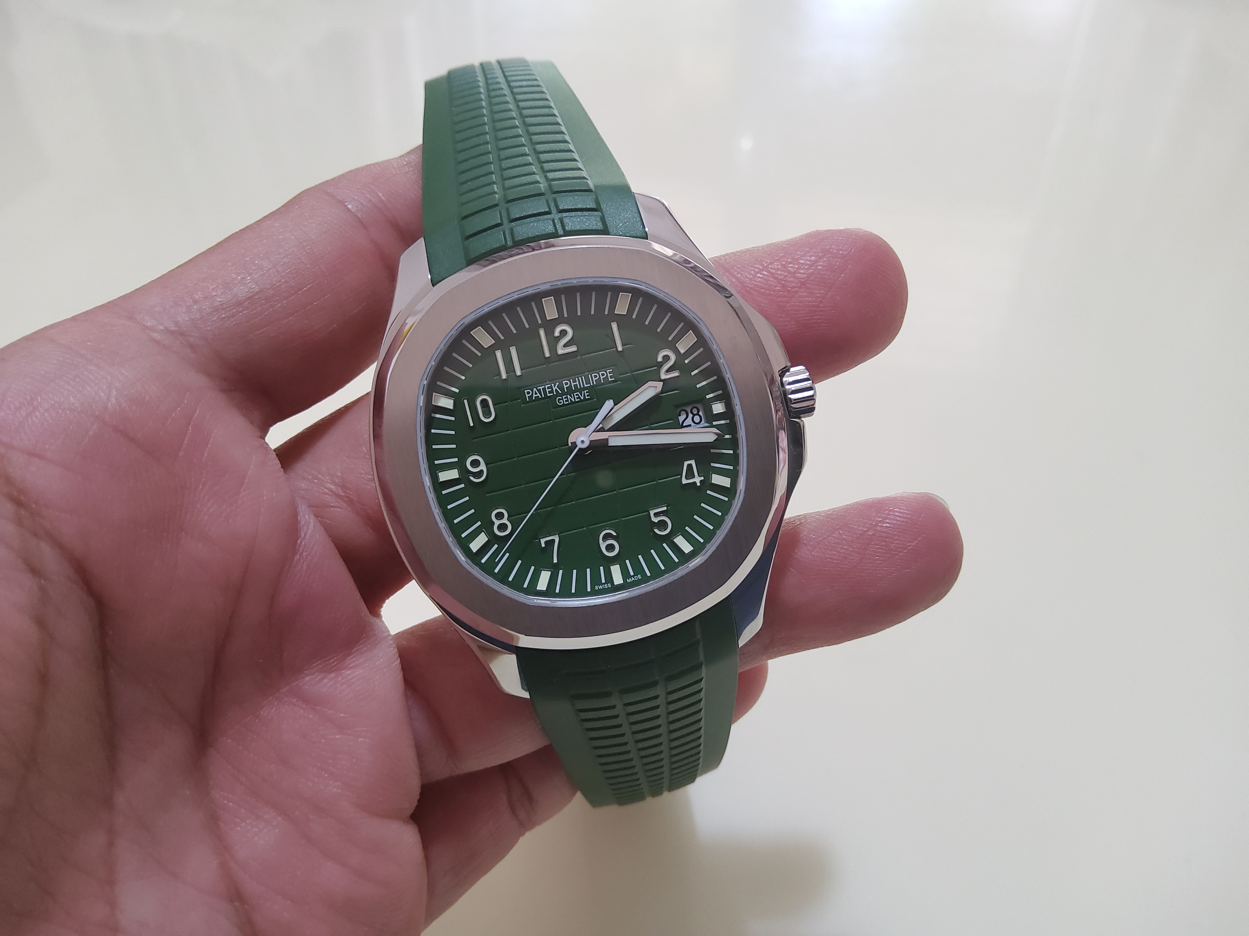 PRE-ORDER PATEK AQUANAUT 5168 GREEN (40MM.)