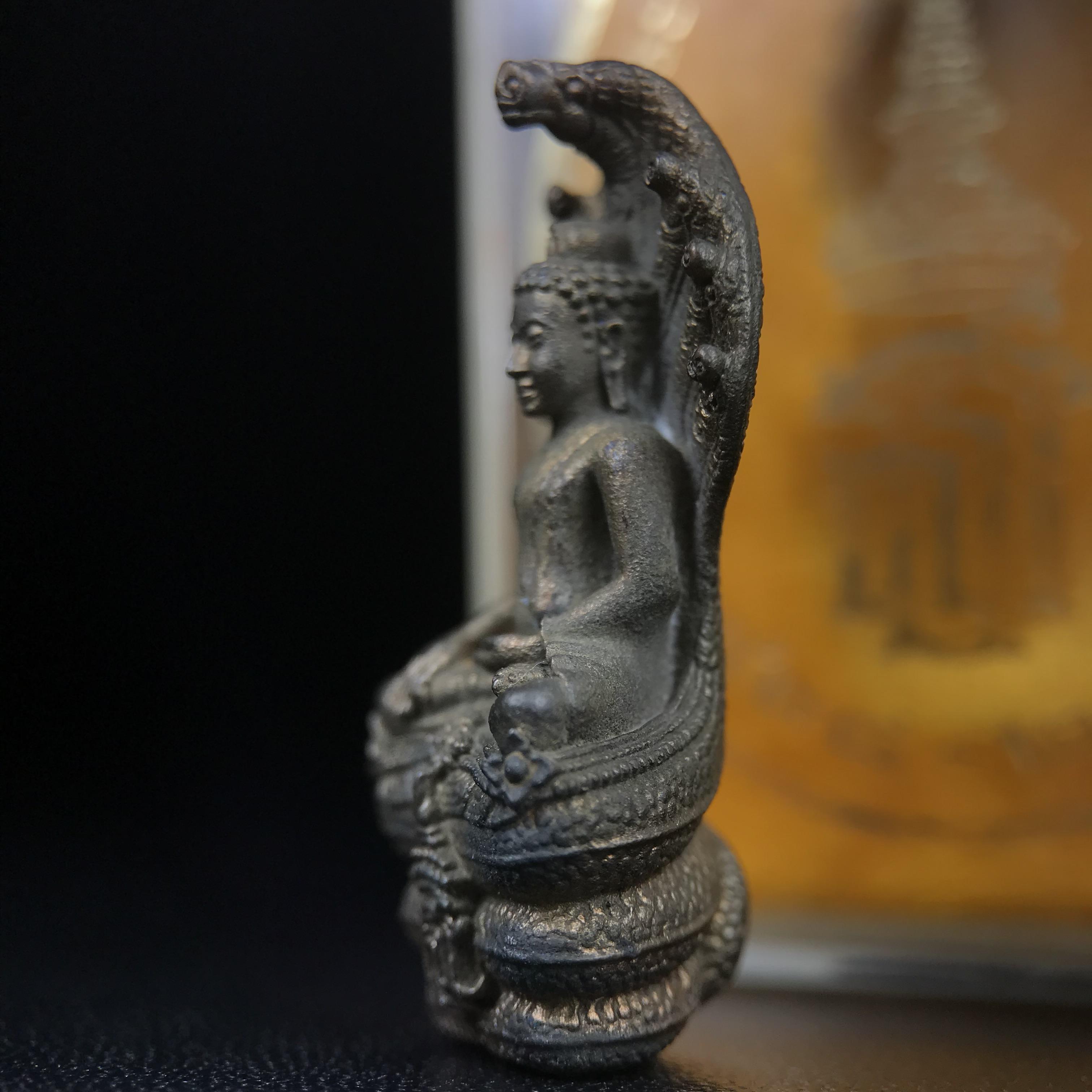 พระพุทธรูปนาคปรกปางมารวิชัย สธ. เนื่องวโรกาสสมเด็จพระเทพรัตนราชสุดาฯทรงเจริญพระชนมายุครบ 3รอบ ปี2534 พระกริ่งนวโลหะ พิธีพุทธาภิเษก ณ วัดบวรนิเวศวิหาร โดยมีสมเด็จพระญาณสังวรสมเด็จพระสังฆราชเป็นองค์ประธาน(พิธีใหญ่ มวลสารดี พุทธศิลป์งดงาม)อุดมวลสารผงจิตรลดา