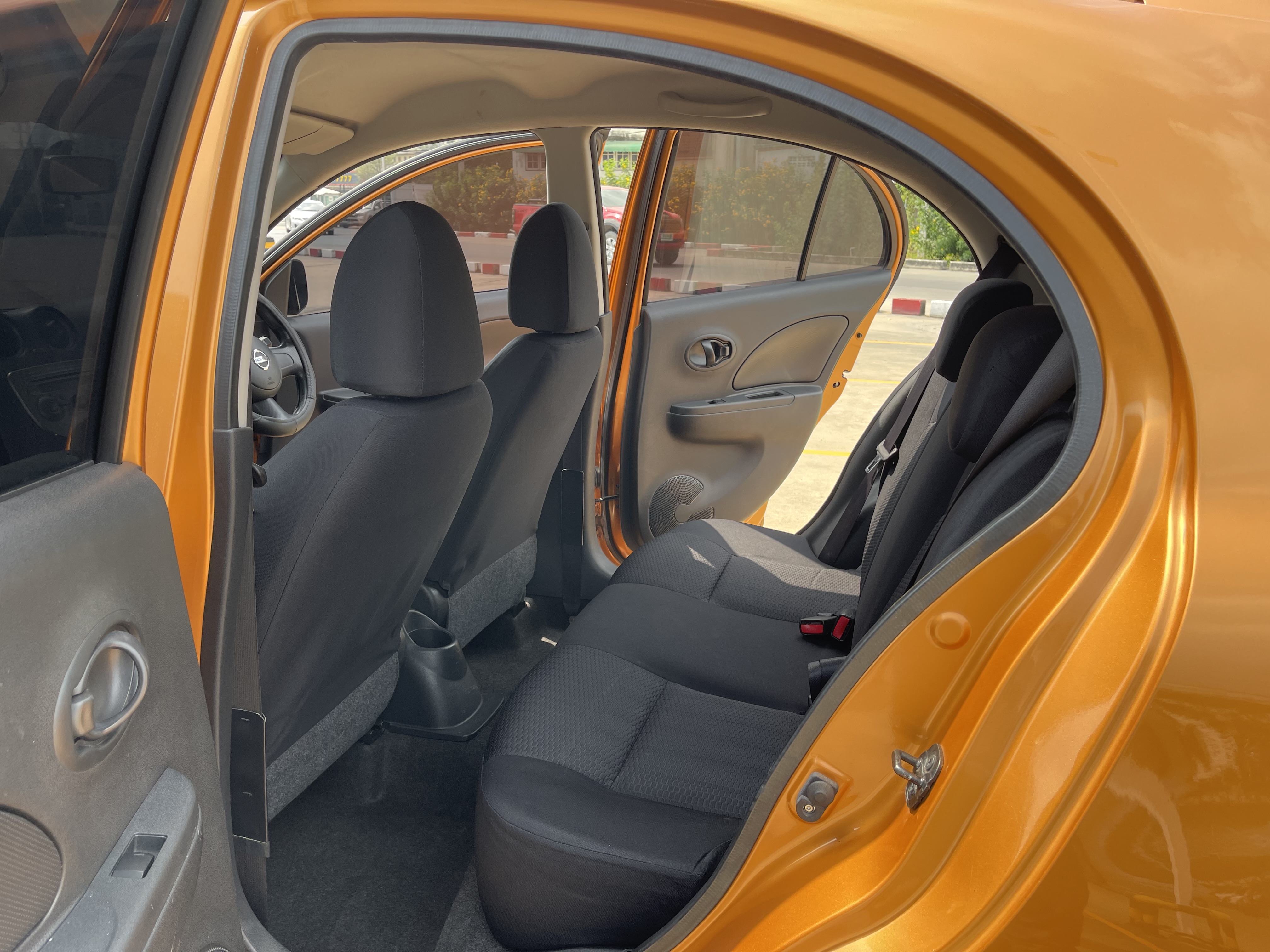 Nissan March 1.2 EL At 2012 ส้ม