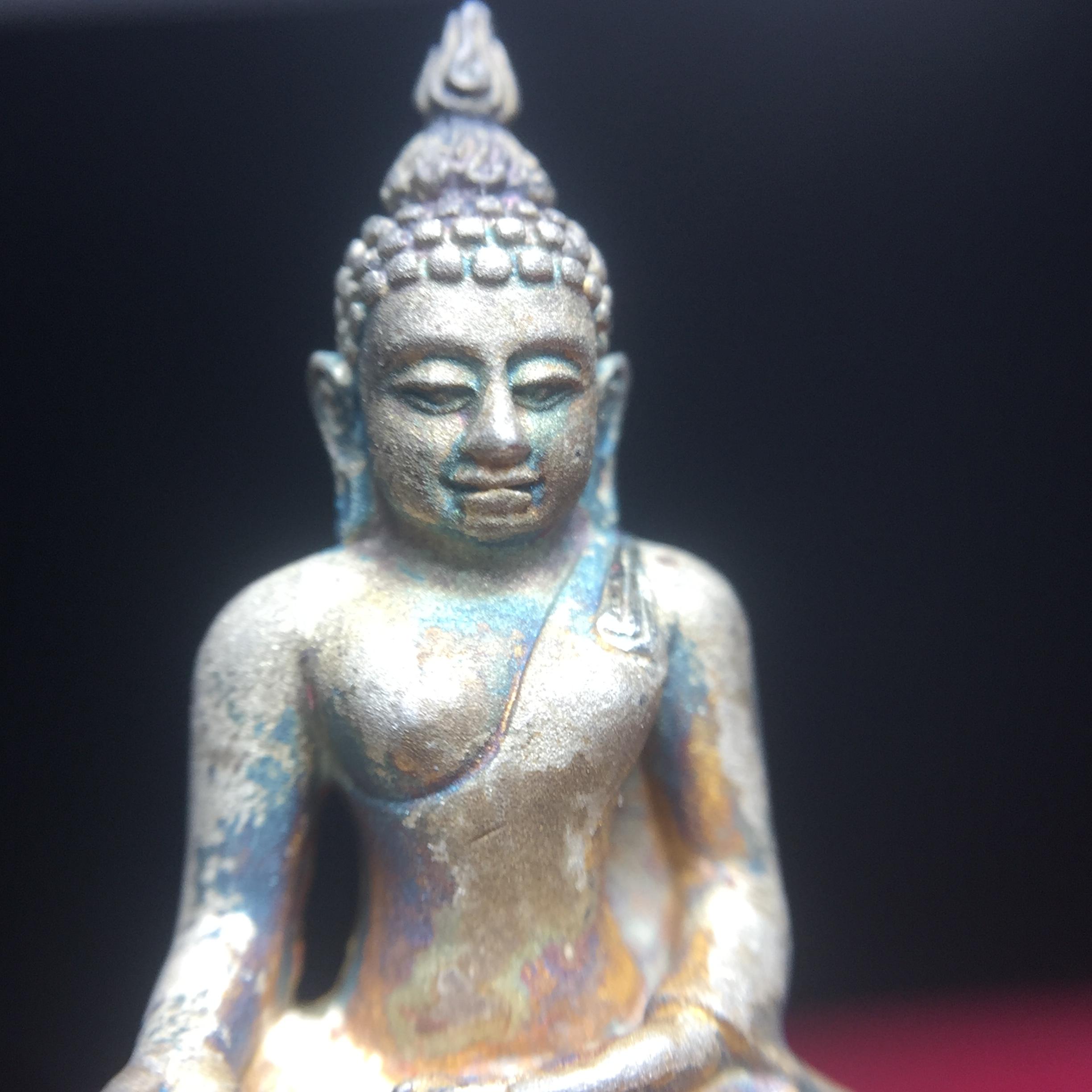 พระกริ่งไพรีพินาศ ตรากาญจนาภิเษก วัดบวรนิเวศวิหาร ที่ระลึกในหลวงรัชกาลที่9 ครองสิริราชสมบัติครบ 50 ปี เนื้อเงิน(สภาพผิวเดิม ขึ้นสีรุ้งธรรมชาติ สวยแบบนิยม)พร้อมกล่องบรรจุเดิม หมายเลข 5493