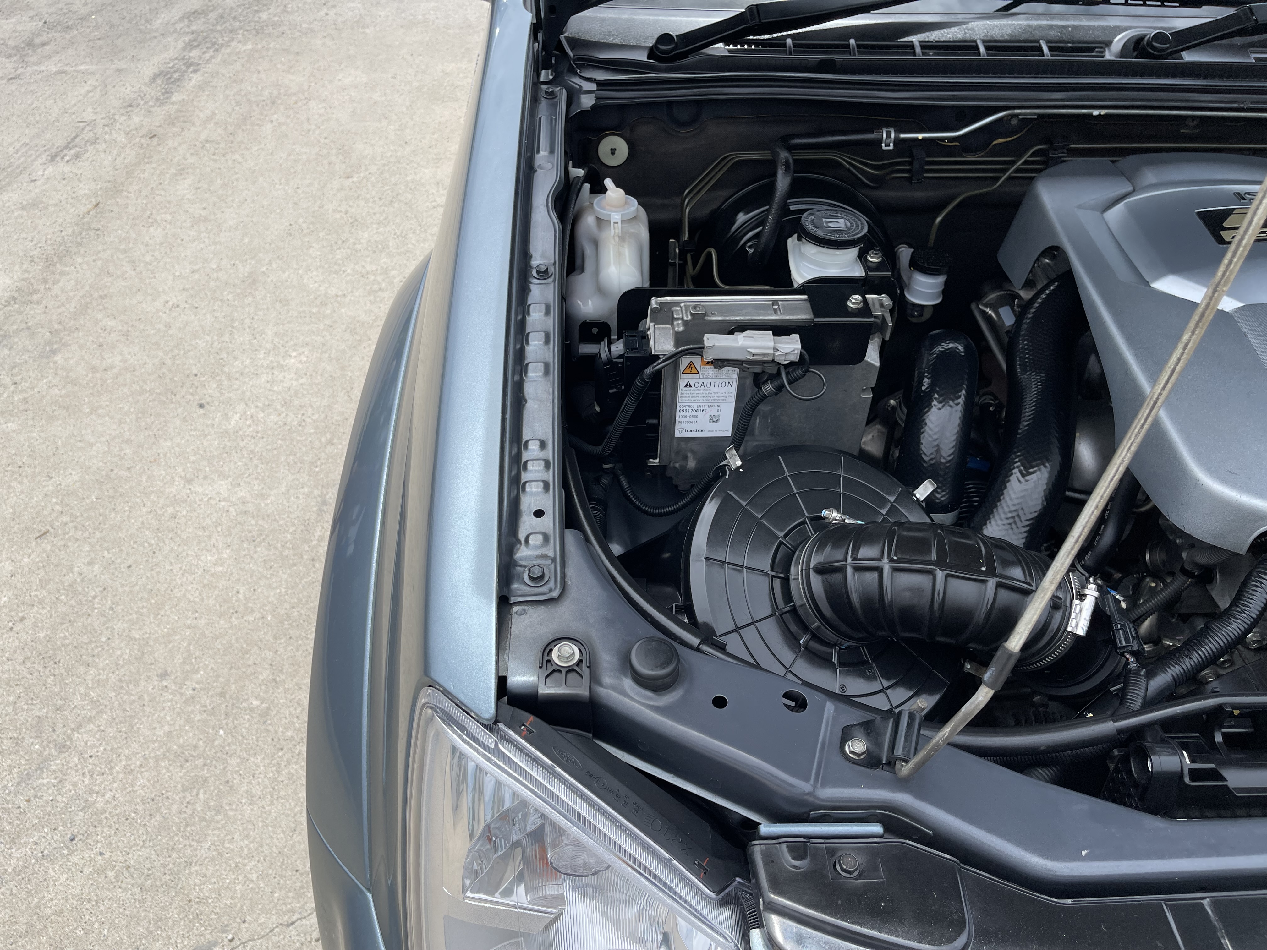 Isuzu Dmax 4ประตู Hilander 2.5 Abs 2010 เทา