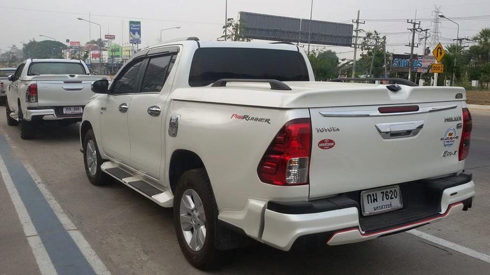 Toyota Revo Access body kits by Amotriz