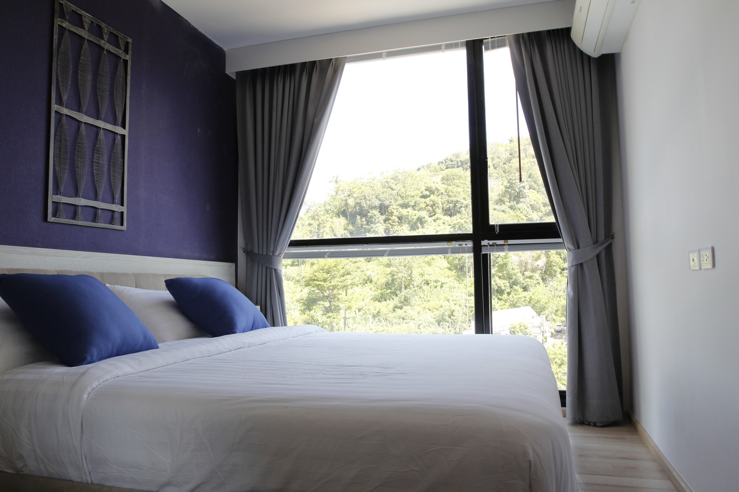 For Rent : Samkong,The Base Heiht 1 Bedroom 1 Bathroom, 9th Floor, City View.