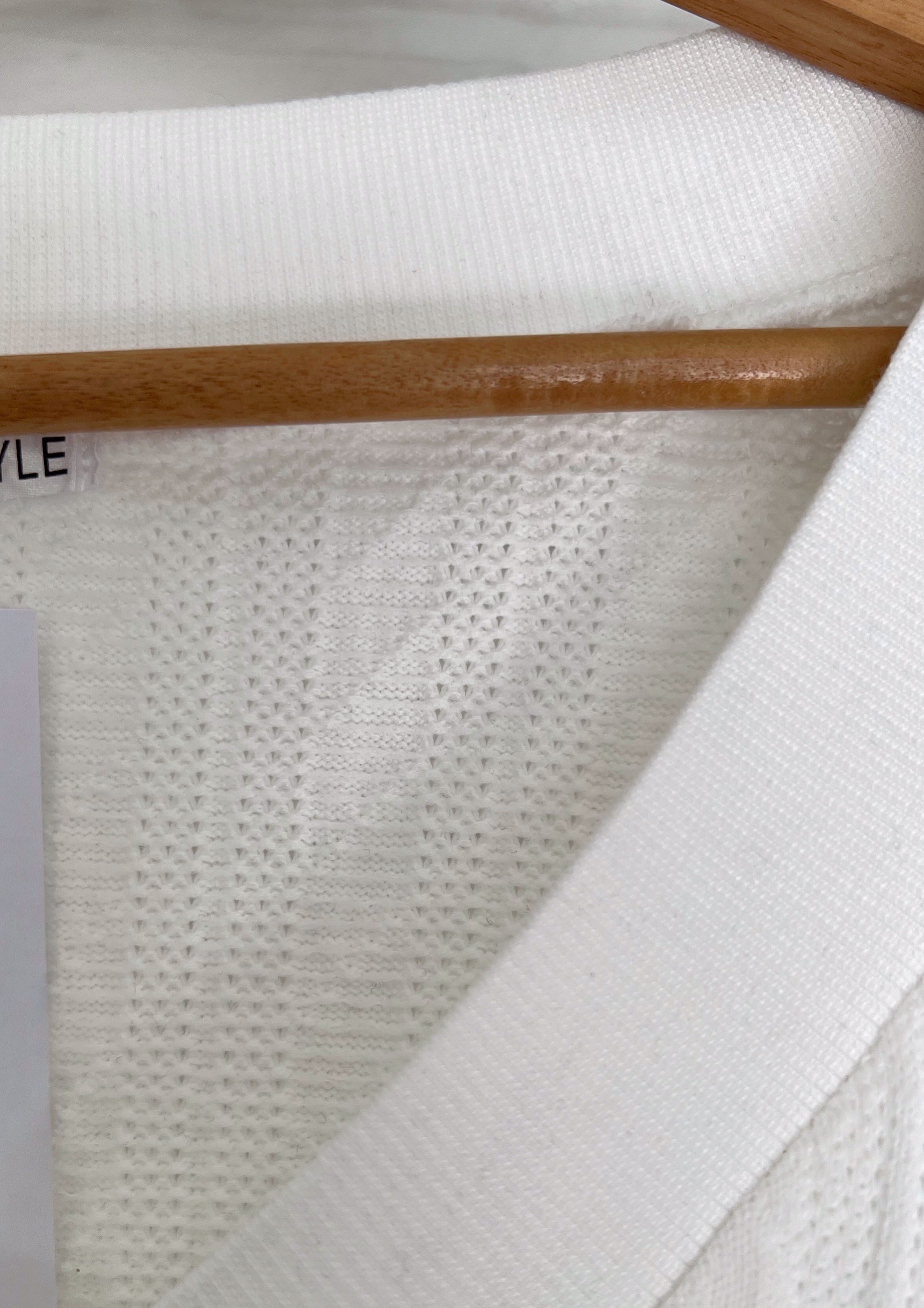 ครอปคอวีไหมพรม