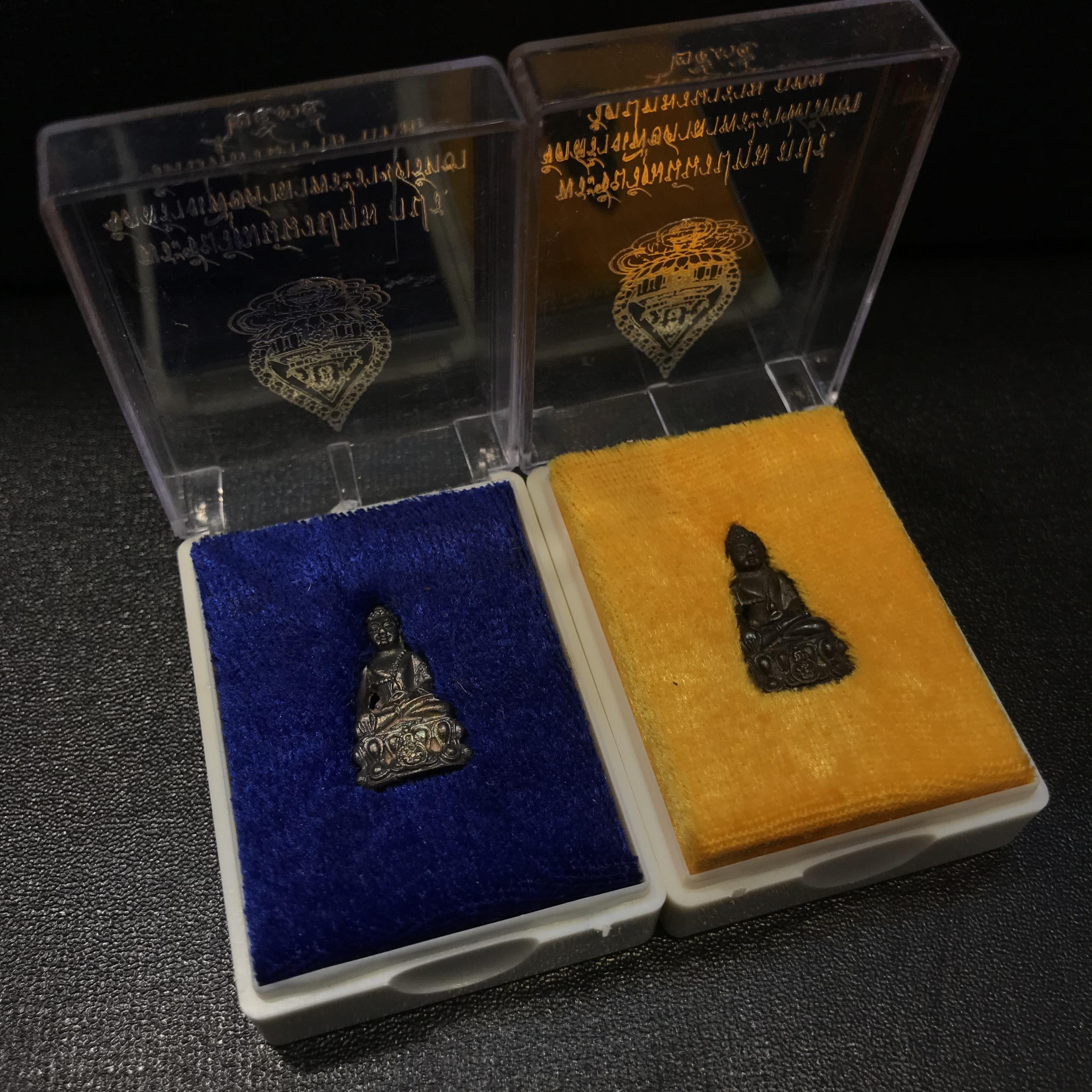 พระชัยวัฒน์นวปทุม ภปร. วัดปทุมวนาราม ปี2535 เนื้อเงิน+เนื้อนวโลหะ(ในหลวงรัชกาลที่9เสด็จเททอง)(สภาพสวยเดิมครบสมบูรณ์)