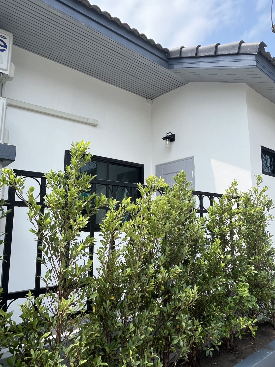 For Rent : Chalong, One-story townhome, 3 bedrooms 2 bathrooms