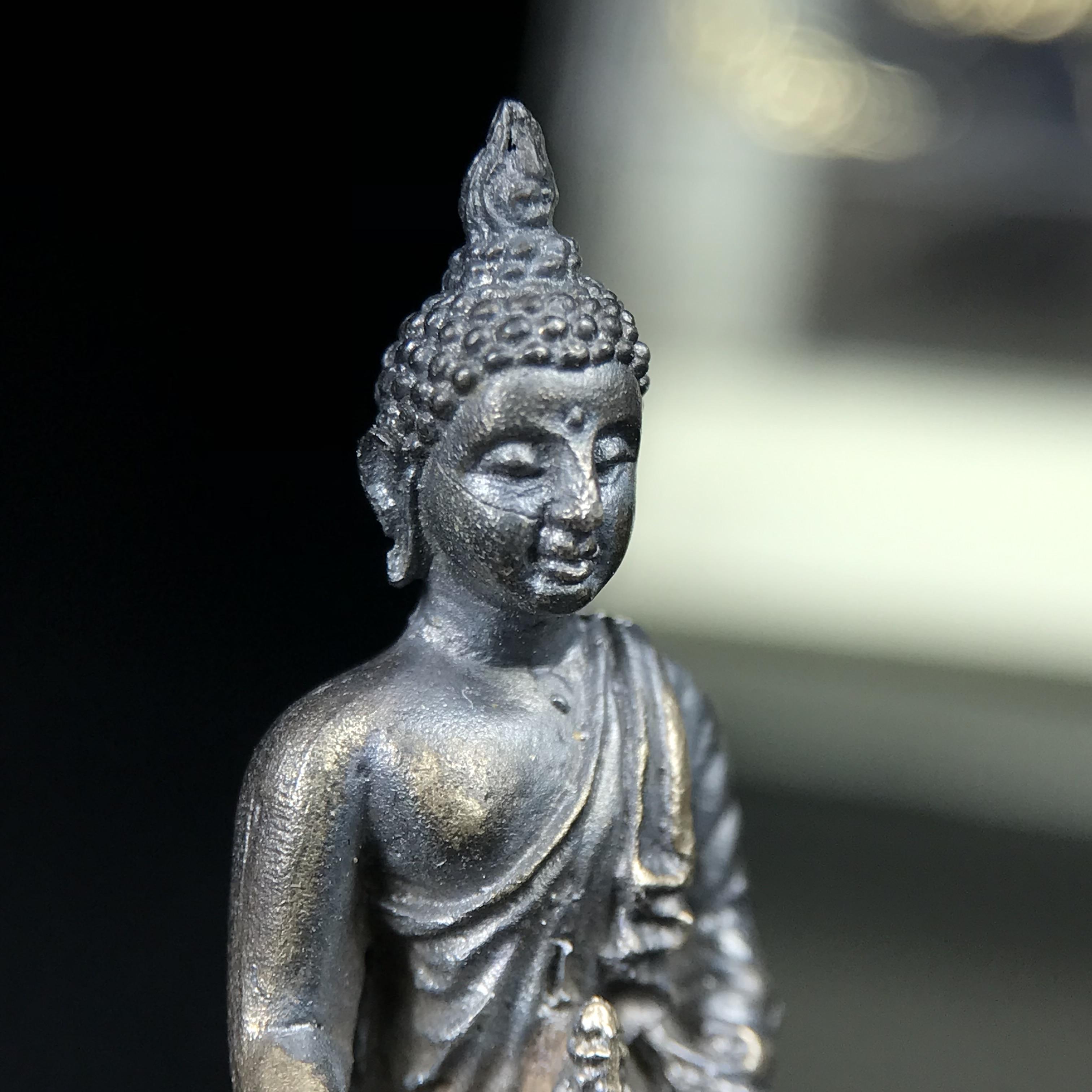 พระกริ่งพรหมรังสี อนุสรณ์ 190 ปี สมเด็จพระพุฒาจารย์ โต วัดอินทรวิหาร ปี2521 เนื้อเงิน(ผิวเดิมเข้มขลัง)พิธีมหาพุทธาภิเษกครั้งยิ่งใหญ่ พิธีสรรพสิทธิชัยไพรีพินาศมหามังคลาภิเษก หมายถึงฤกษ์การปลุกเสกที่เน้นด้านโชคลาภ มีชัยชนะต่อศัตรูการค้า การงาน(รุ่นนี้แนะนำ)