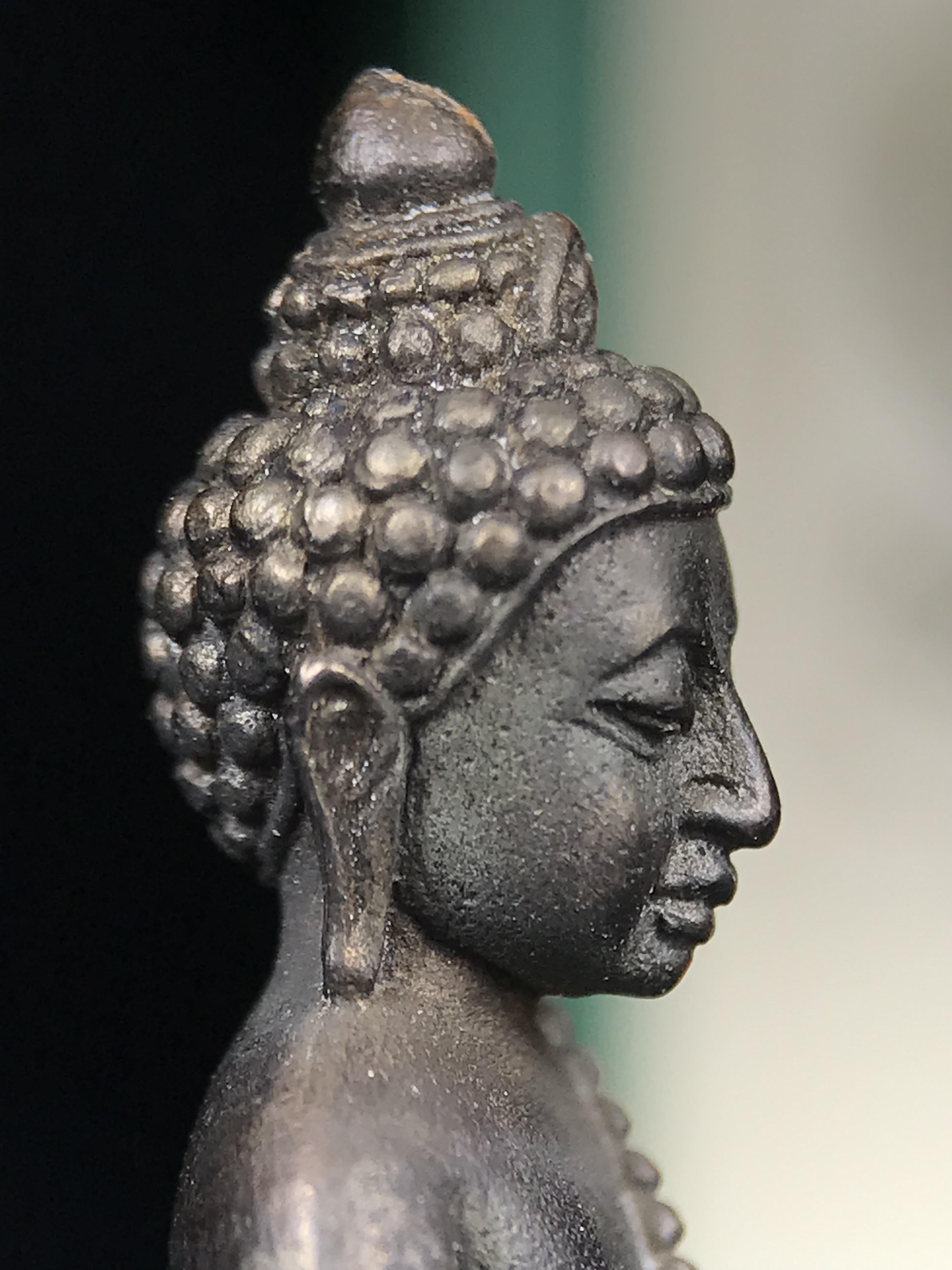 พระกริ่งวาสนา สมเด็จพระสังฆราช(วาสน์)วัดราชบพิธฯ ปี 2531 เนื้อนวโลหะ สร้างเป็นที่ระลึกในคราวที่สมเด็จพระอริยวงศาคตญาณ สมเด็จพระสังฆราช(วาสน์ วาสโน)มีพระชนมายุครบ90พรรษา(ในหลวง ร.9 เสด็จในพิธี)งานแกะแม่พิมพ์โดย นายช่างเกษม มงคลเจริญ)(1ใน1991องค์)