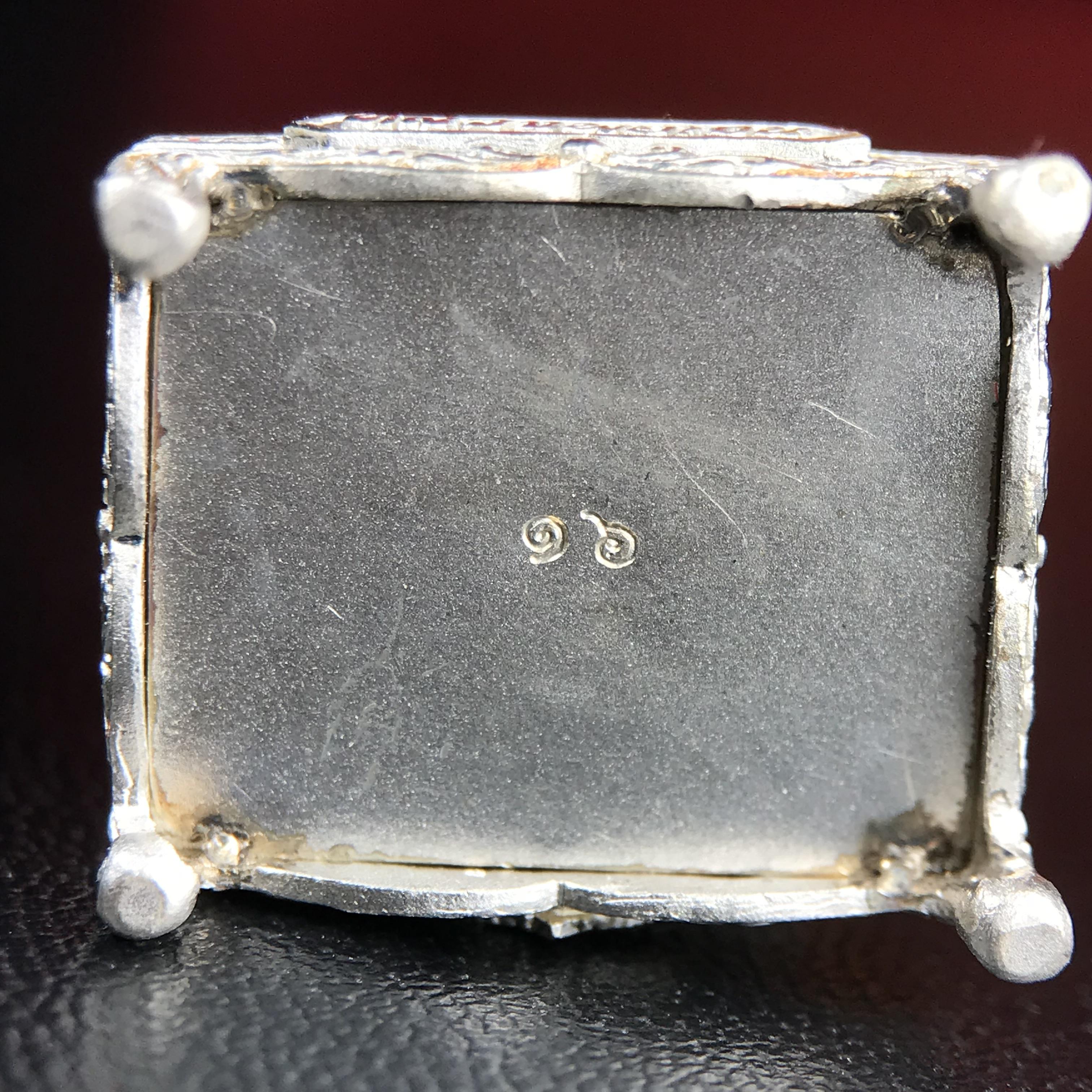 รูปหล่อหลวงพ่อเงิน วัดบางคลาน จ.พิจิตร พิมพ์หน้าเหมือนหลวงพ่อ "รุ่น 91 ปี กรมเสมียนตรา" กระทรวงกลาโหมจัดสร้างในปี 2543 พุทธาภิเษกใหญ่ 3 วัด 3พิธีวัดสุทัศน์ /วัดบางคลาน/วัดพระแก้ว เนื้อเงินปัดเงา(หายาก) พุทธศิลป์งดงามมากหายาก(ตอกโค๊ตหมาย ๑๖)