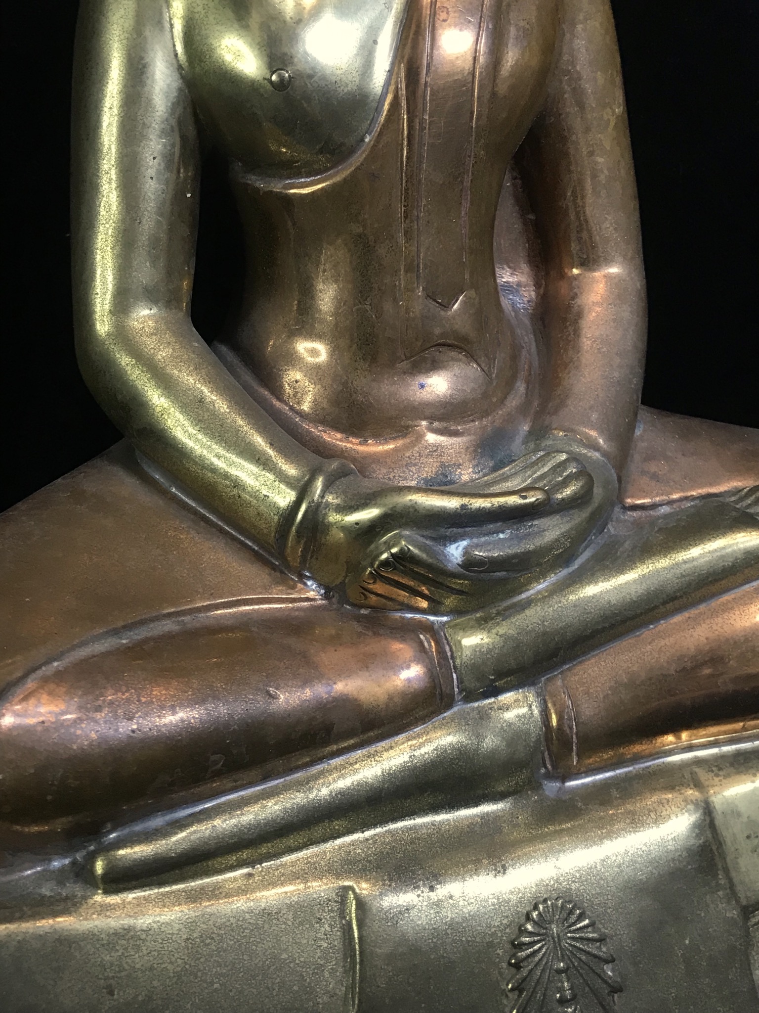 พระบูชาพระพุทธโสธร ภปร. รุ่นย้อนยุค ปี2539 กาญจนาภิเษกครองราชสมบัติครบ 50ปี หน้าตัก9นิ้ว เนื้อสามกษัตริย์ หมายเลข01344