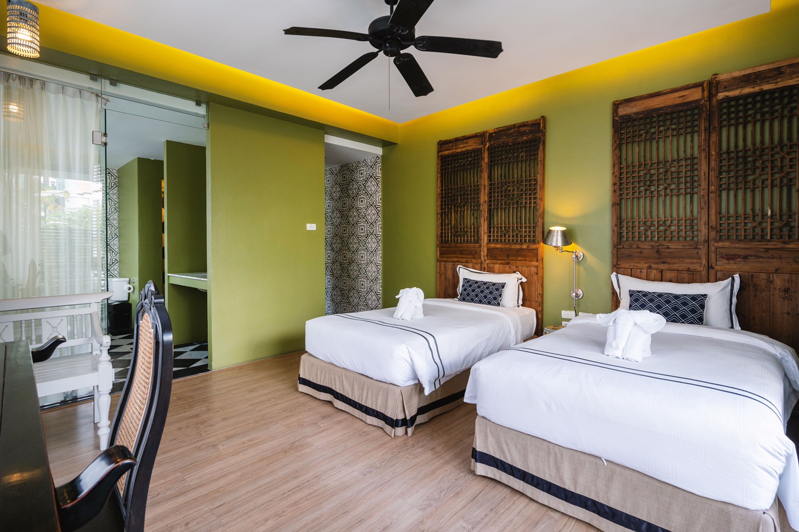 For Rent : Patong, Sea front Apartment, Studio unit. 1 Bedrooms