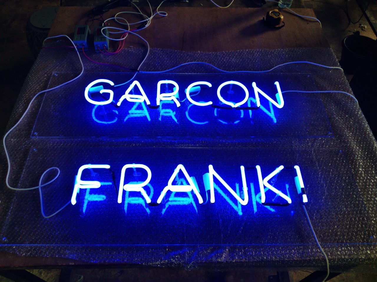 ป้ายไฟดัดหลอดแก้ว GARCON FRANK!