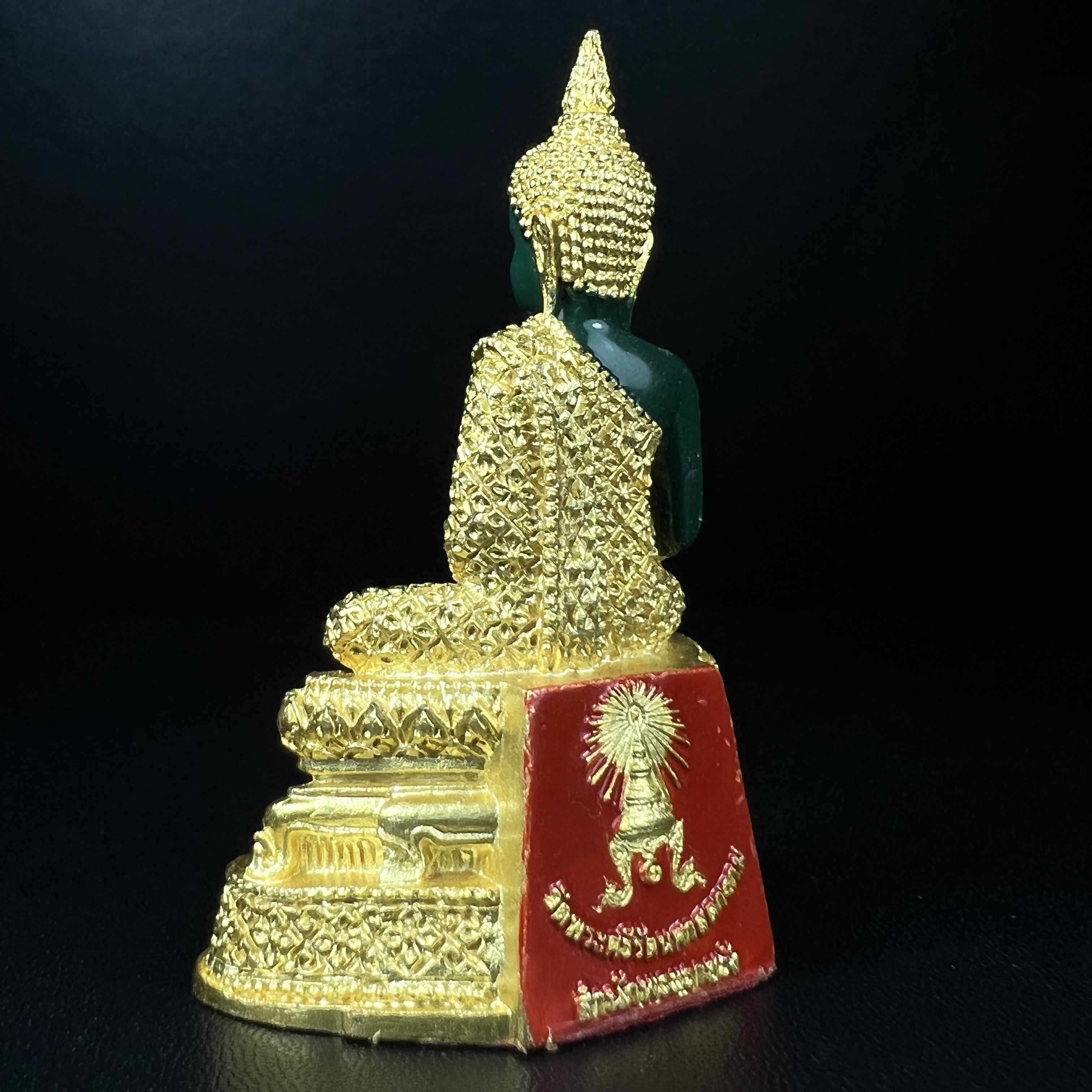 พระพุทธมหามณีรัตนปฏิมากร(พระแก้วมรกต) วัดพระศรีรัตนศาสดาราม สำนักพระราชวัง จัดสร้าง ฤดูฝน หน้าตัก 2 นิ้ว(บรรจุมวลสารใต้ฐาน)