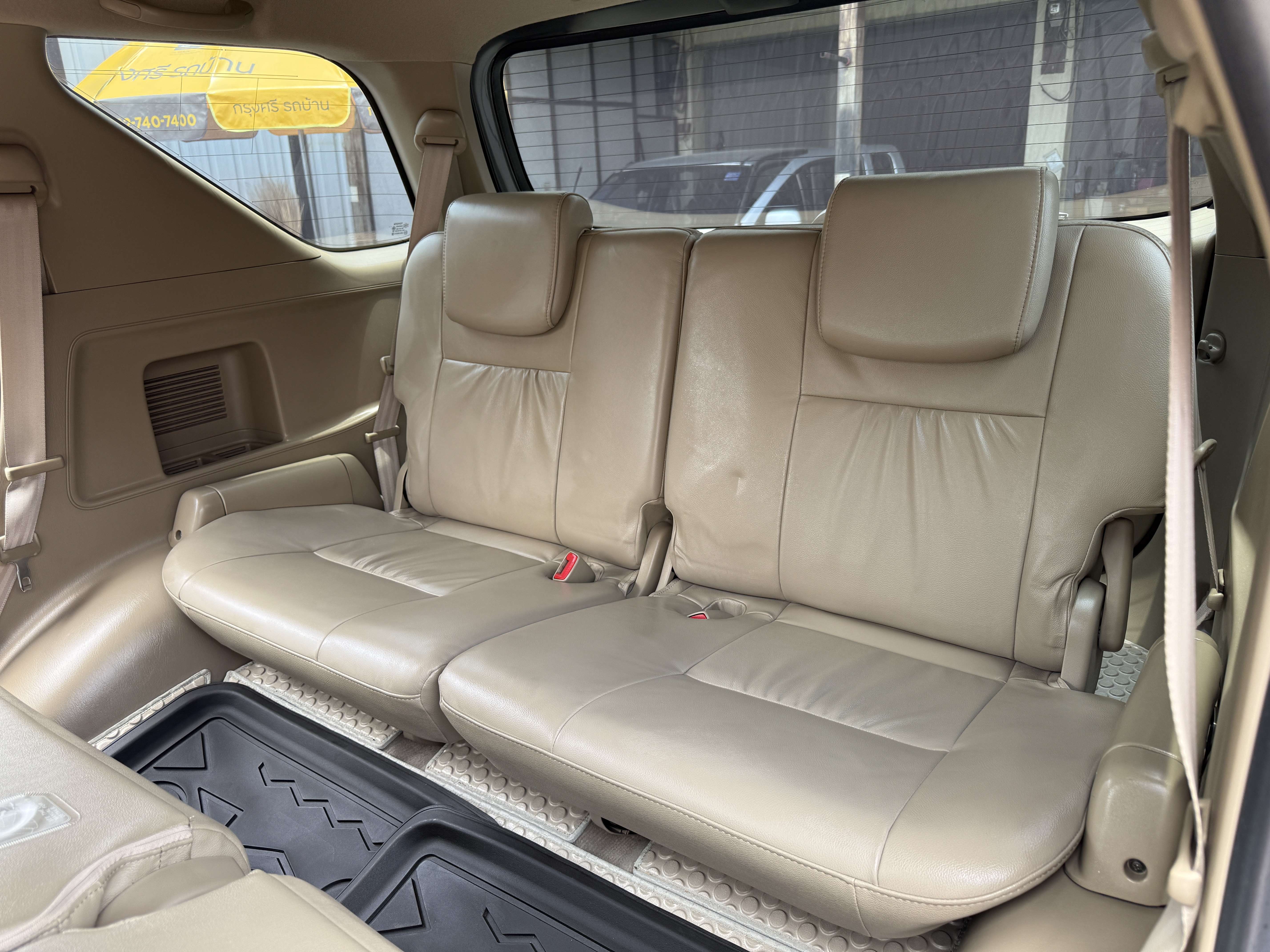 Toyota Fortuner 3.0 V 2WD At 2011 เทาดำ