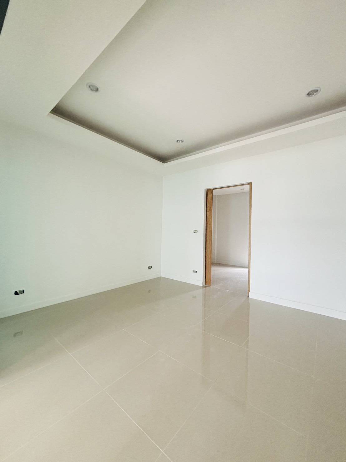 For Sales : Pakhlok, 2-Story Modern Townhome, 2 Bedrooms 3 Bathrooms