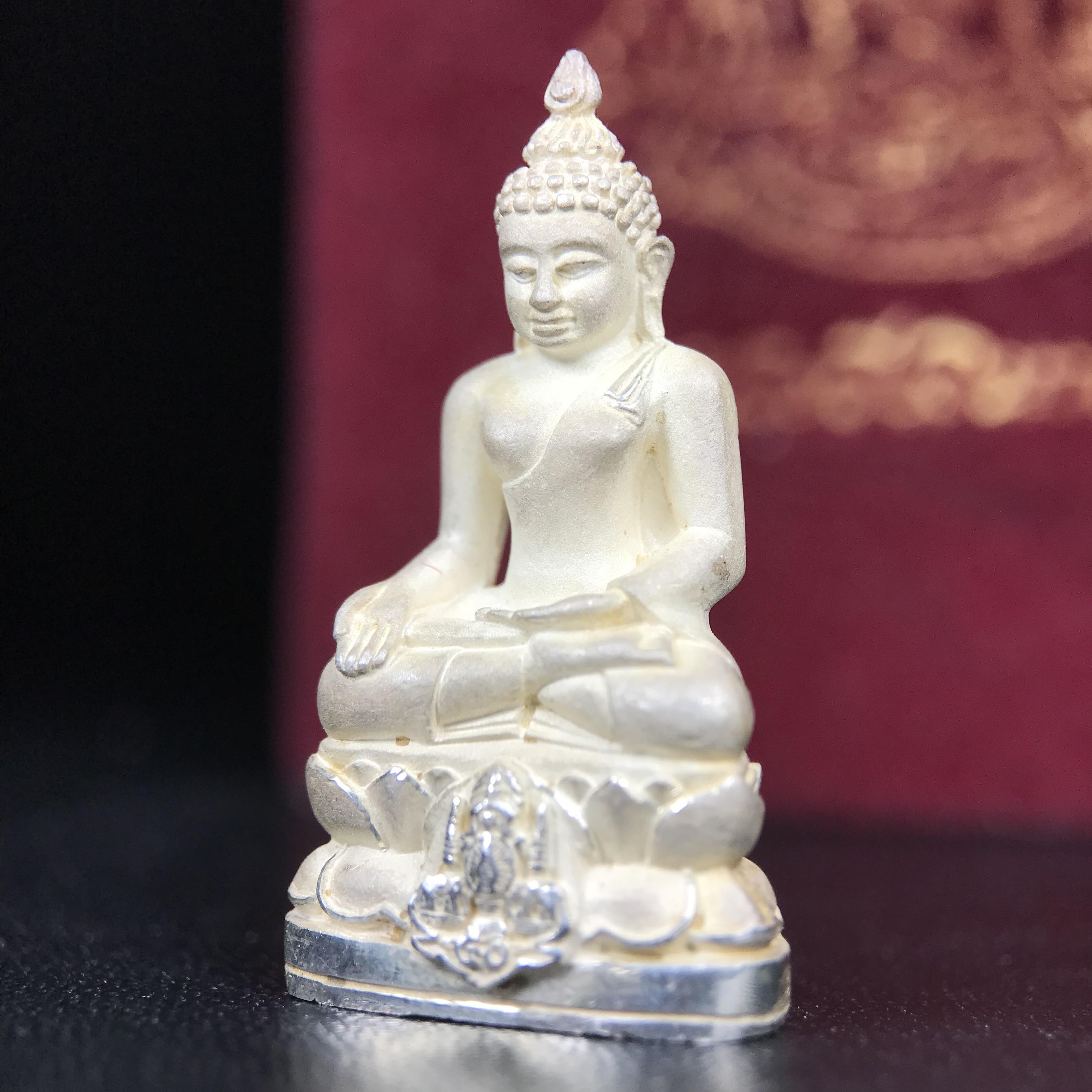 พระกริ่งไพรีพินาศ ตรากาญจนาภิเษก วัดบวรนิเวศวิหาร ที่ระลึกในหลวงรัชกาลที่9 ครองสิริราชสมบัติครบ 50ปี เนื้อเงิน เข้มขลังทรงอานุภาพยิ่งใหญ่ กำราบศัตรูพ่ายสิ้น พระไพรีพินาศ