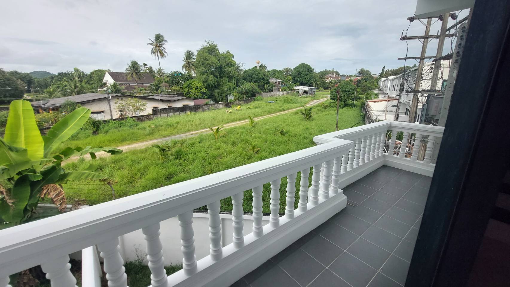 For Sales : Ratsada, 3-Storey Commercial Building, 3 bedroom 4 bathroom