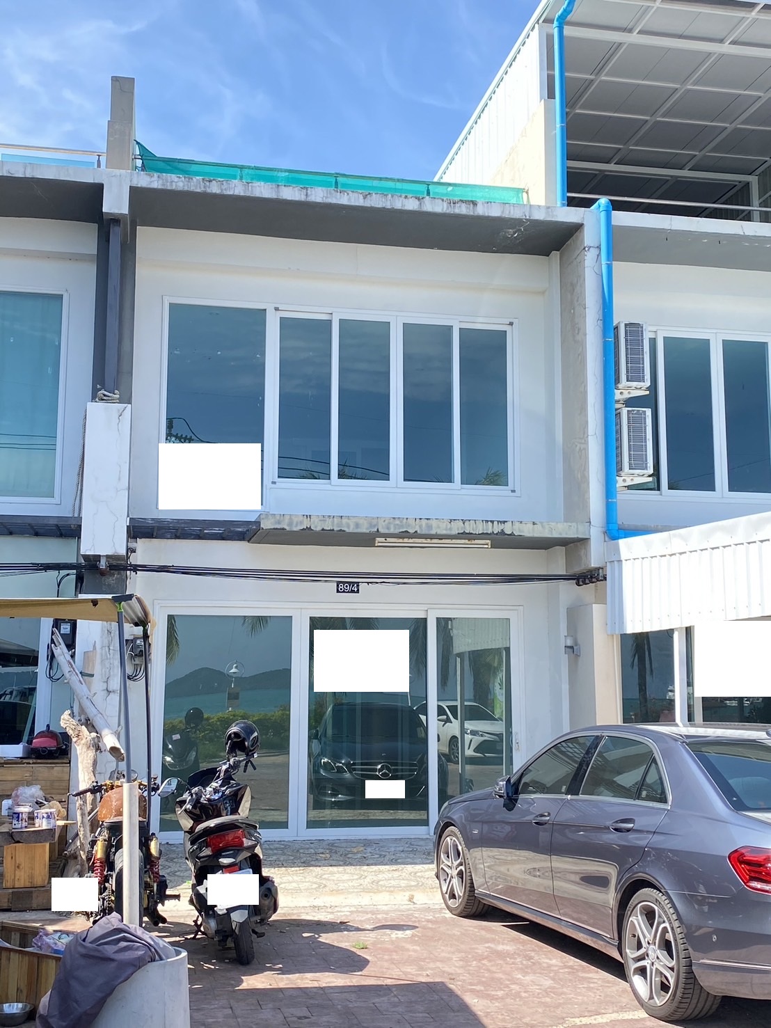 For Sales : Sea front, 2-Story commercial buildings, 3 Bedroom 6 Bathroom
