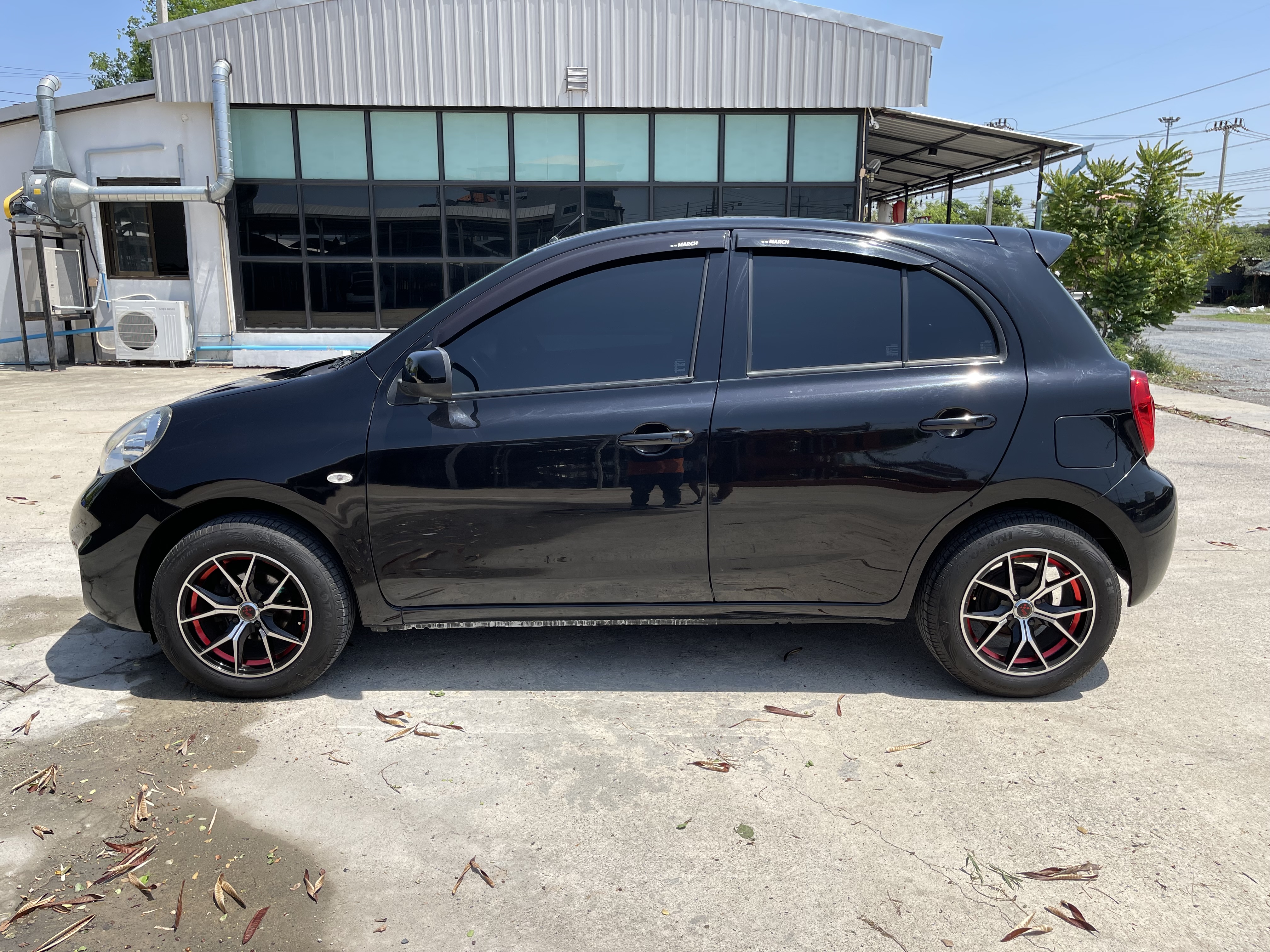 Nissan March 1.2 E At 2017 ดำ