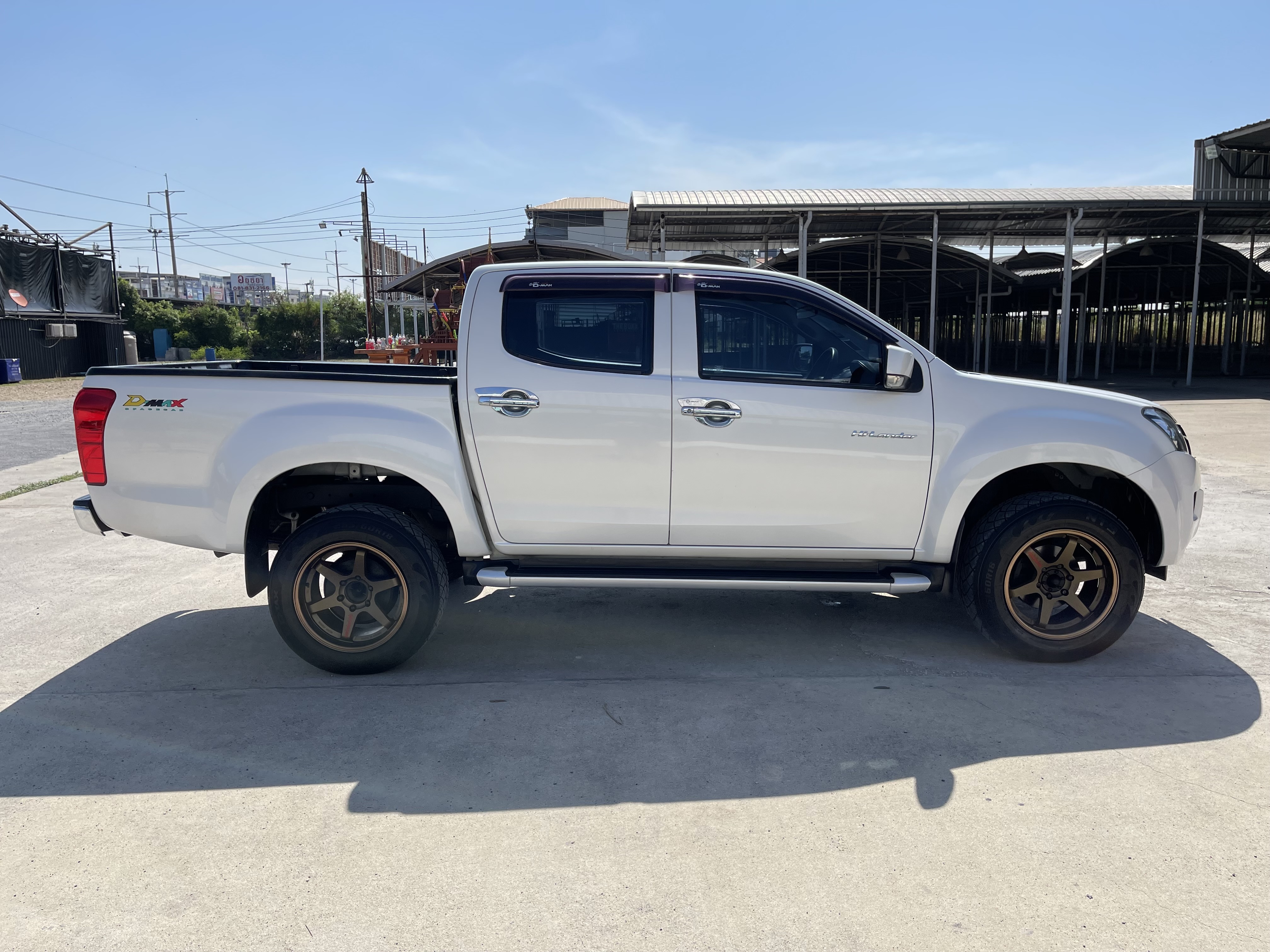 Isuzu Dmax All New 4ประตู Hilander 2.5 Vgs Z Dvd 2013 ขาวมุก