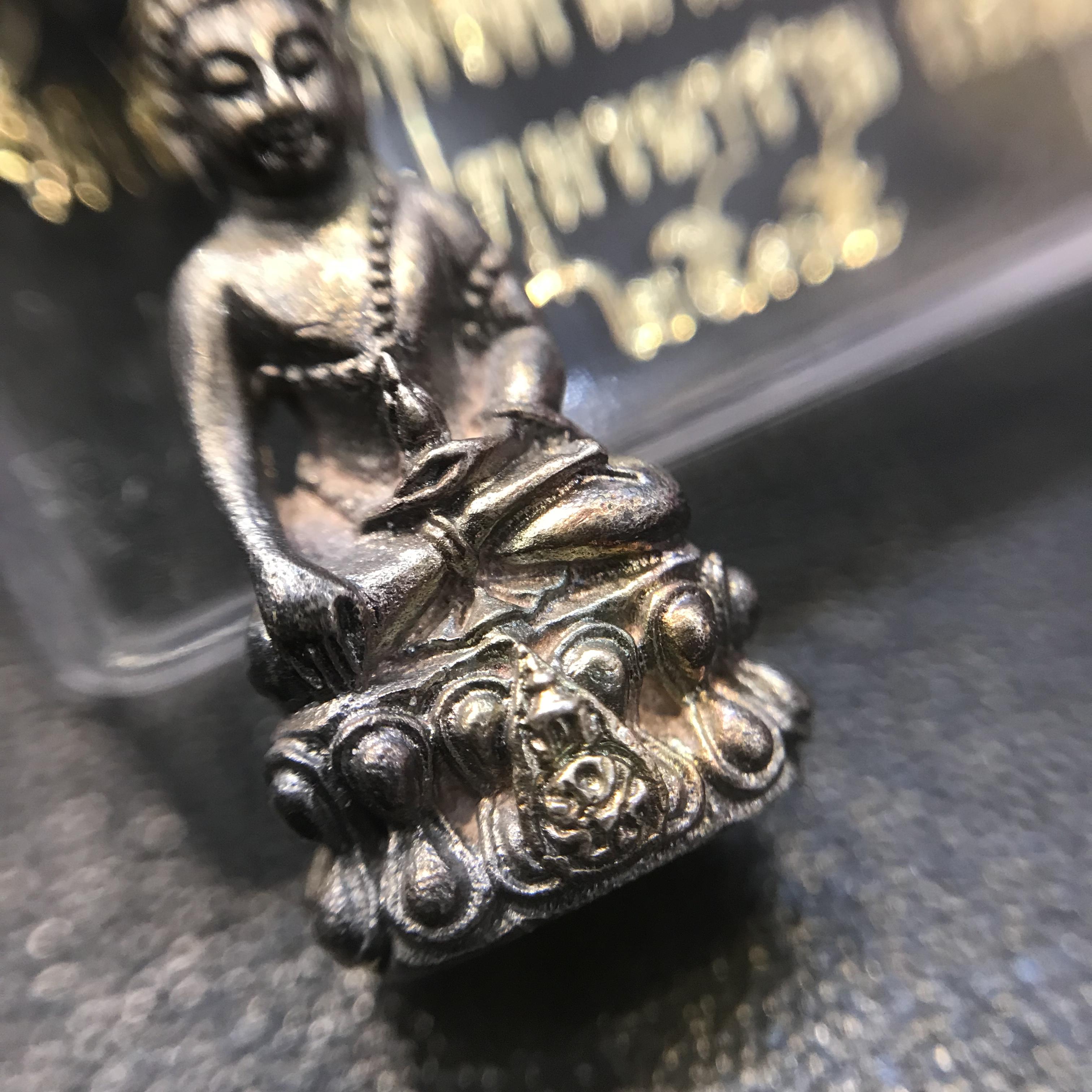 พระชัยวัฒน์นวปทุม ภปร. วัดปทุมวนาราม ปี2535 เนื้อเงิน+เนื้อนวโลหะ(ในหลวงรัชกาลที่9เสด็จเททอง)(สภาพสวยเดิมครบสมบูรณ์)