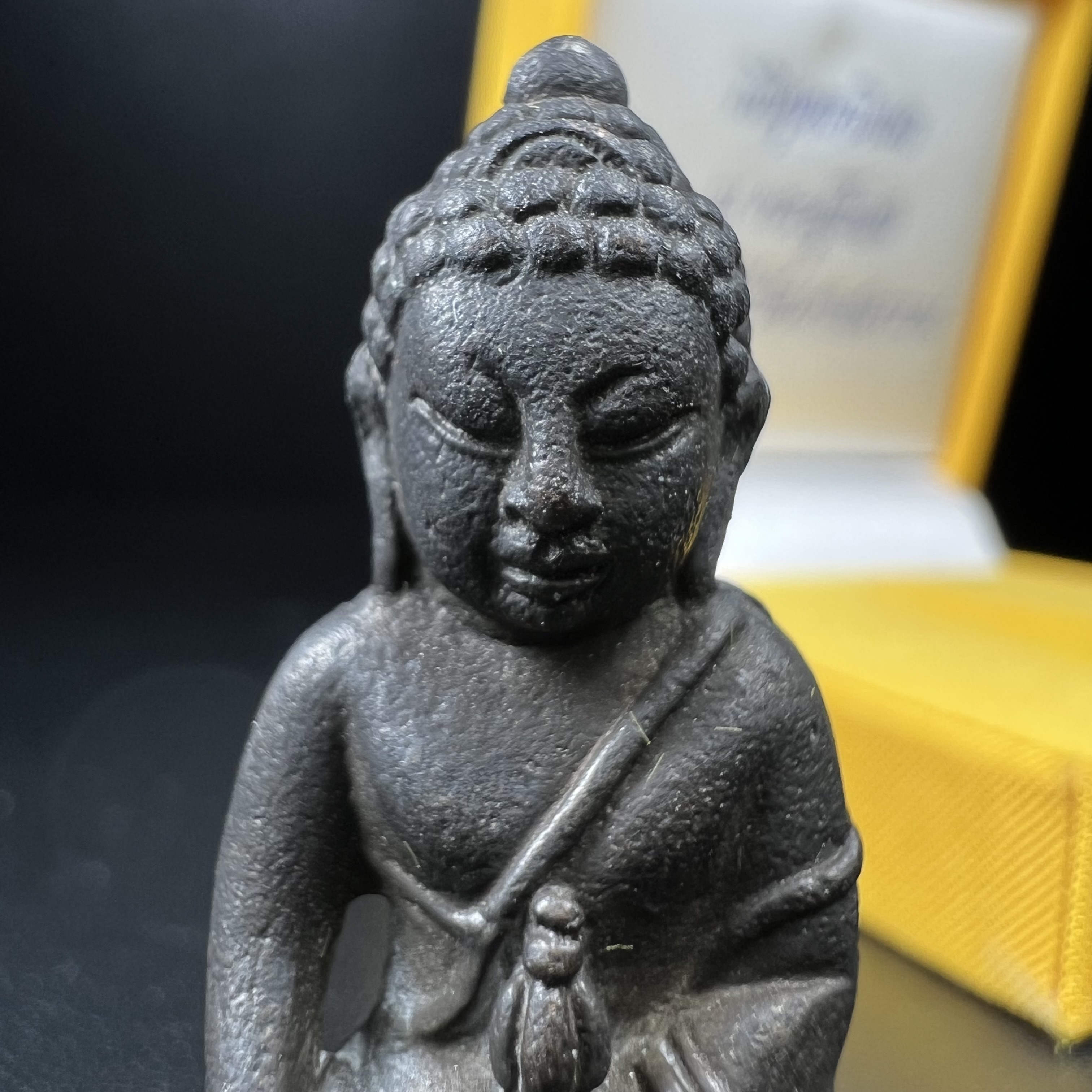 พระกริ่ง ภปร รุ่นสร้างหอพระมหาวิทยาลัยธรรมศาสตร์ ปี2542 เนื้อนวโลหะ มหาพิธี 3วาระอันยิ่งใหญ่(1ใน5000องค์)