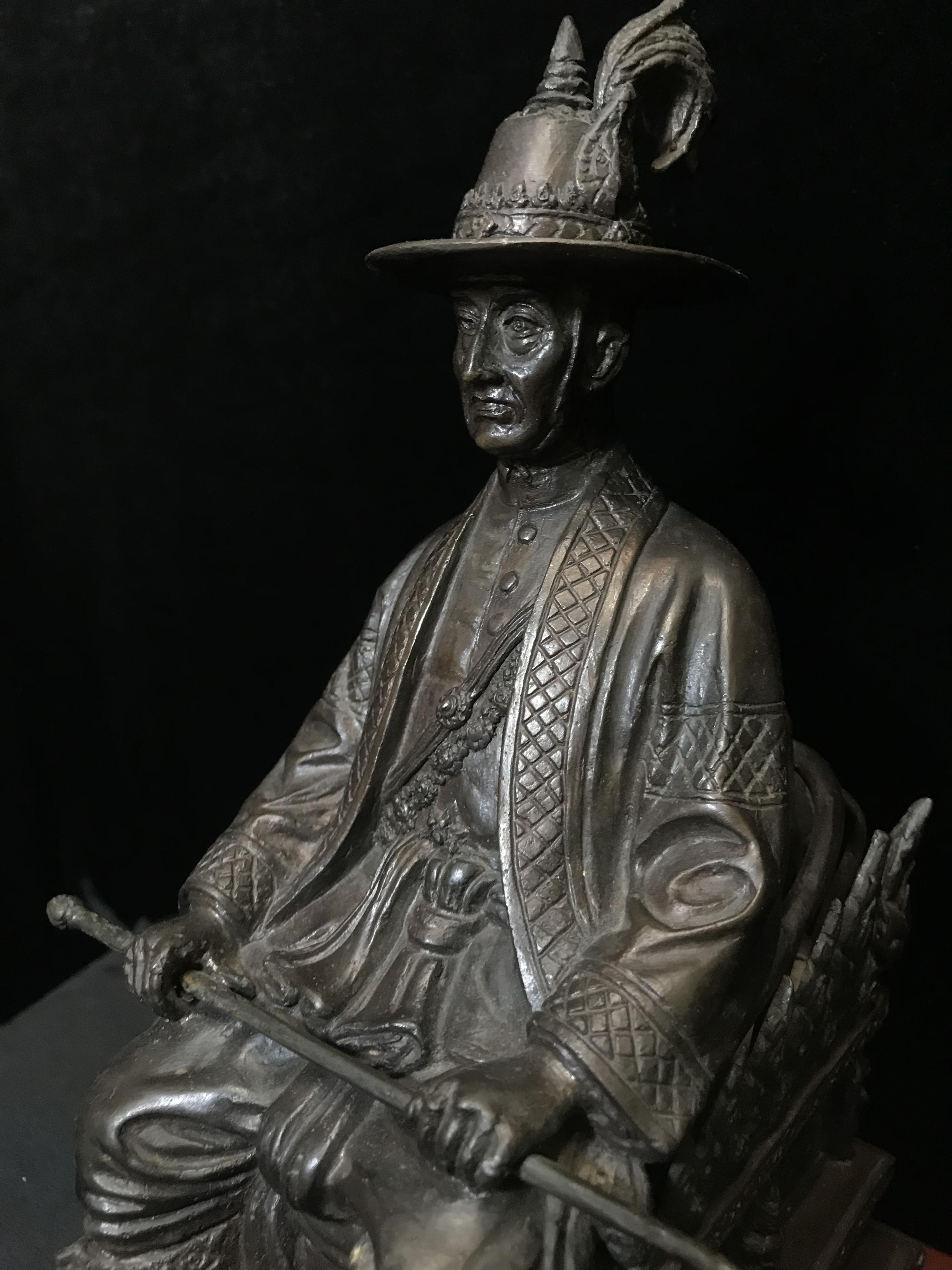 พระบรมรูปหล่อพระบาทสมเด็จพระพุทธยอดฟ้าจุฬาโลกมหาราช (ร.1) ทรงนั่งบัลลังก์ จัดสร้างโดยรัฐสภาผู้แทนราษฎร เนื้อโลหะสัมฤทธิ์ ปี 2539(หายาก)