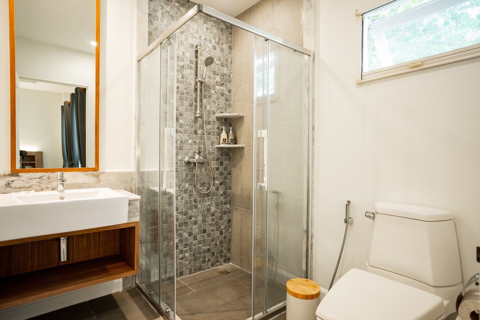 For Rent : Rawai, Luxury Private Pool Villa, 3 bedrooms 3 Bathrooms, Pool view.