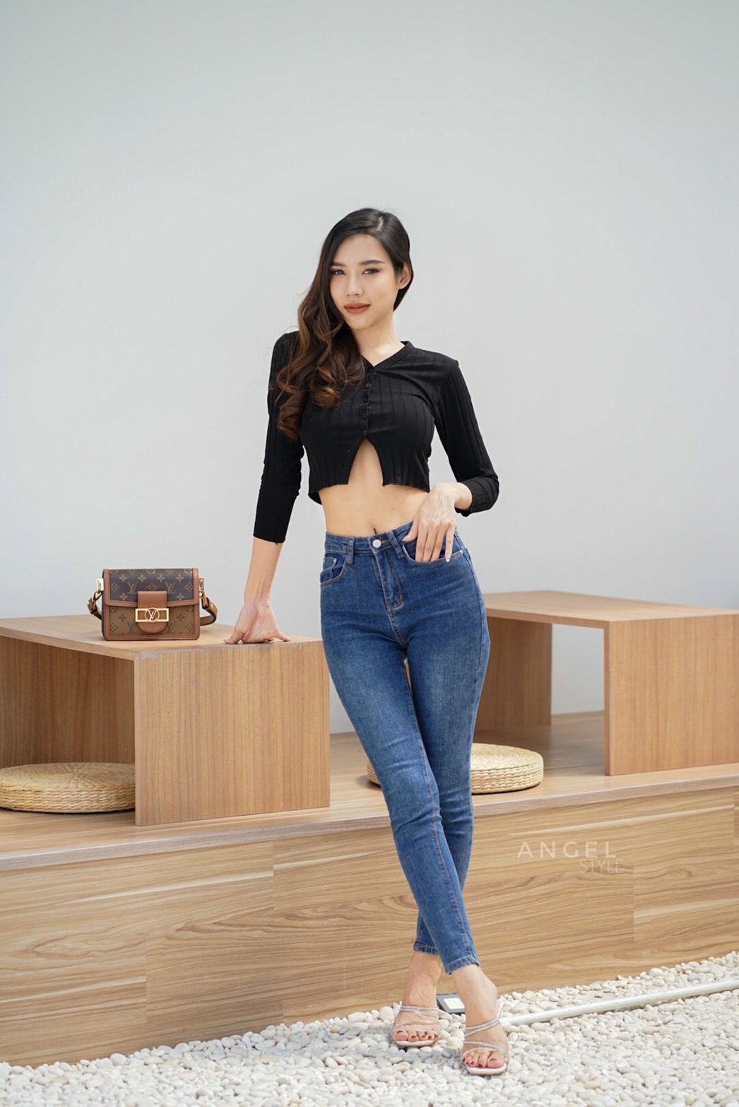 ร่องกระดุมแขนยาว