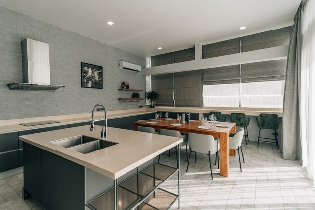 For Sales : Kamala, Modern style pool villa, 6 bedrooms 9 bathrooms