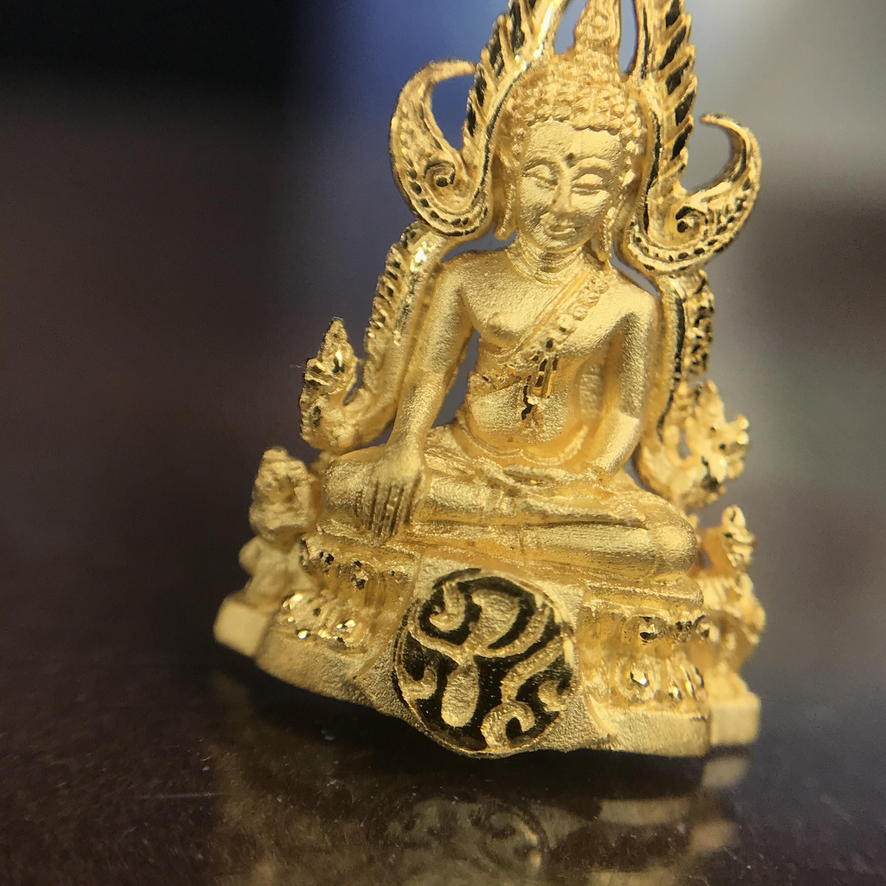 พระพุทธชินราช ภปร. โครงการ เพราะแผ่นดินนี้คือแผ่นดินเกิด ปี2551 เนื้อทองคำ 96.5%(น้ำหนัก 2.6 กรัม) ขนาดหน้าตัก1/4นิ้ว (สวยงามทรงคุณค่าหายาก)1 ใน 5000องค์