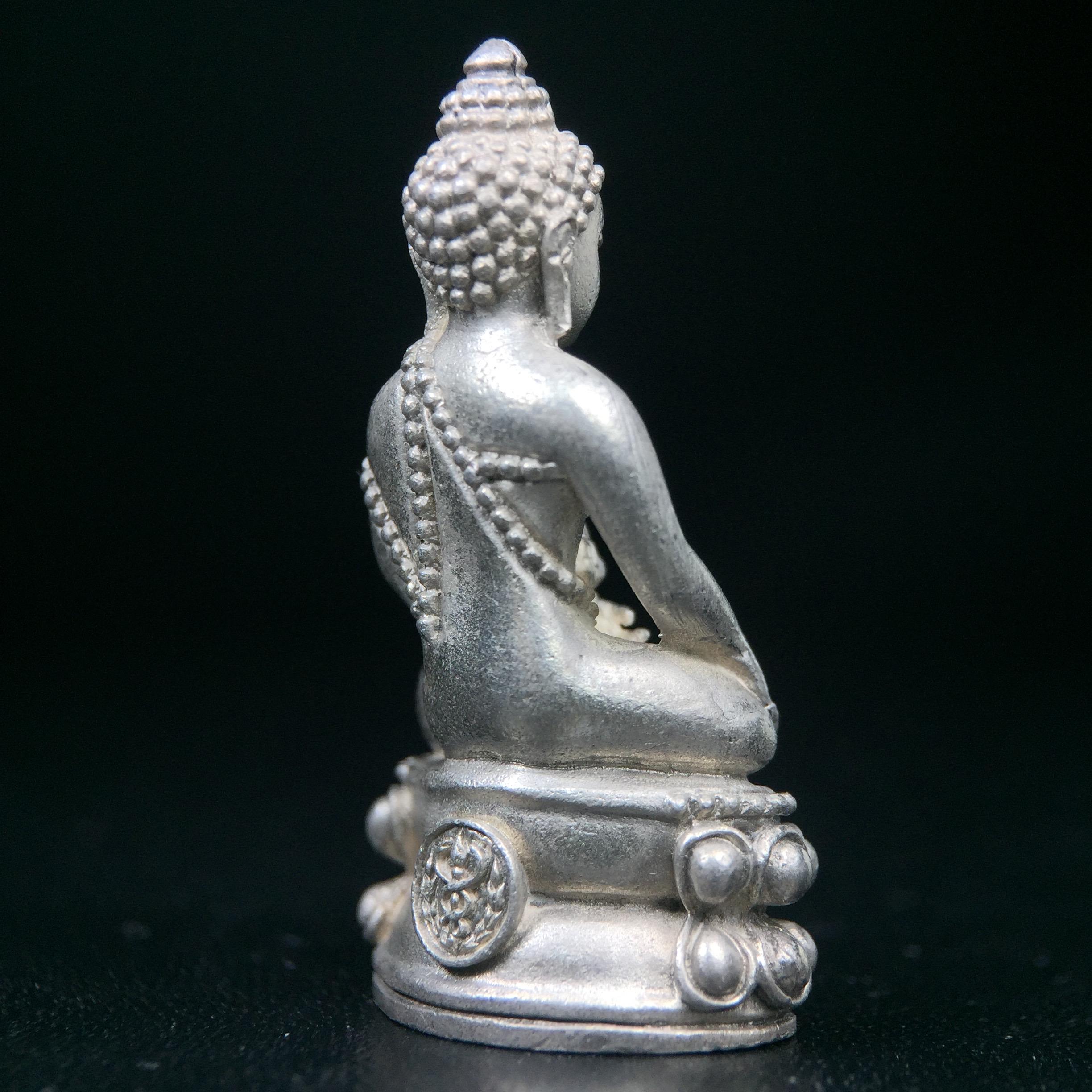 พระกริ่งศิรากาศ ภปร.(พระกริ่งคุ้มเกล้า)วัตถุมงคล"คุ้มเกล้าฯ" มูลนิธิ “คุ้มเกล้า” ในพระบรมราชูปถัมภ์ จัดสร้าง โรงพยาบาลภูมิพล เนื้อเงิน(พิมพ์หน้าไทย)(สภาพผิวสวย)(รัชกาลที่9เสด็จเททอง)(พิธีใหญ่)(นิยม)