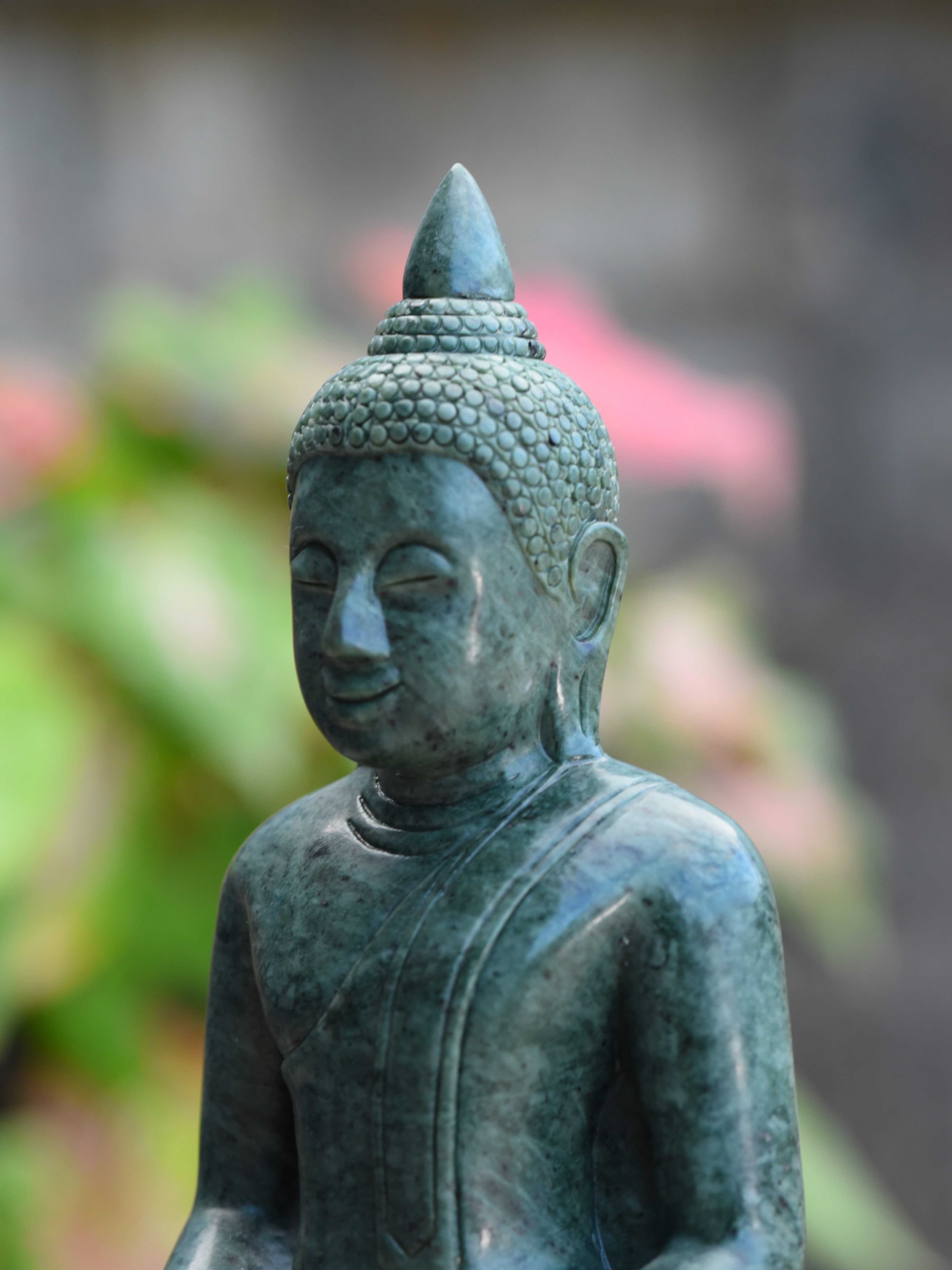 หลวงพ่อโสธรหน้าตัก7นิ้วฐานสูงเป็นชั้นหินเขียวอินเดีย