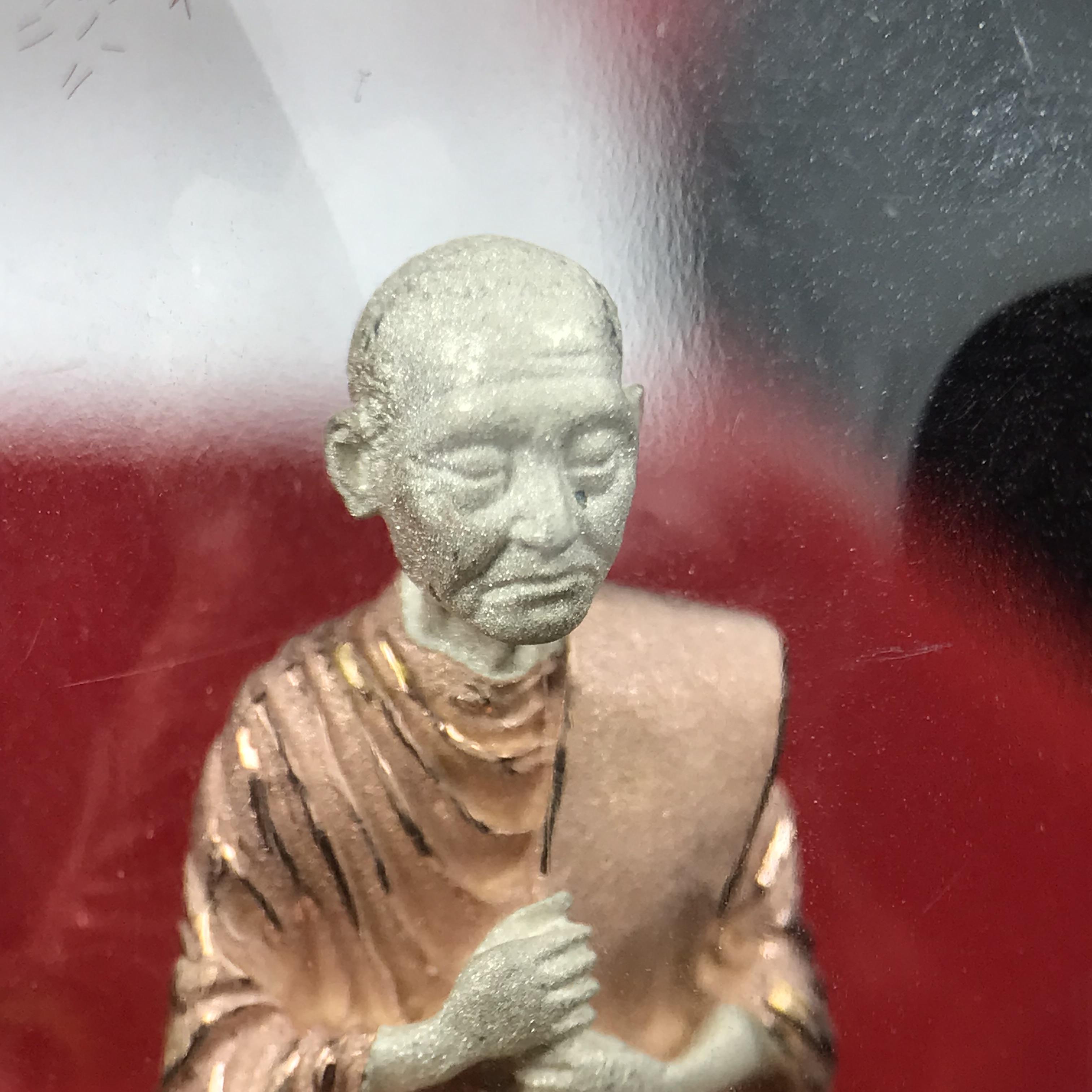 สมเด็จพุฒาจารย์ (โต พรหมรังสี) อนุสรณ์ 128 ปี สมเด็จพระญาณสังวร สมเด็จพระสังฆราช ทรงเมตตาอธิฐานจิต ปี 2543 มหาพุทธาภิเษก 3วาระ รูปเหมือนลอยองค์พิมพ์ใหญ่เนื้อเงินสามกษัตริย์ ขนาด 1.5 x 2.5 ซม. ทรงคุณค่าทั้งด้านความงานด้านพุทธศิลป์ และพุทธคุณ